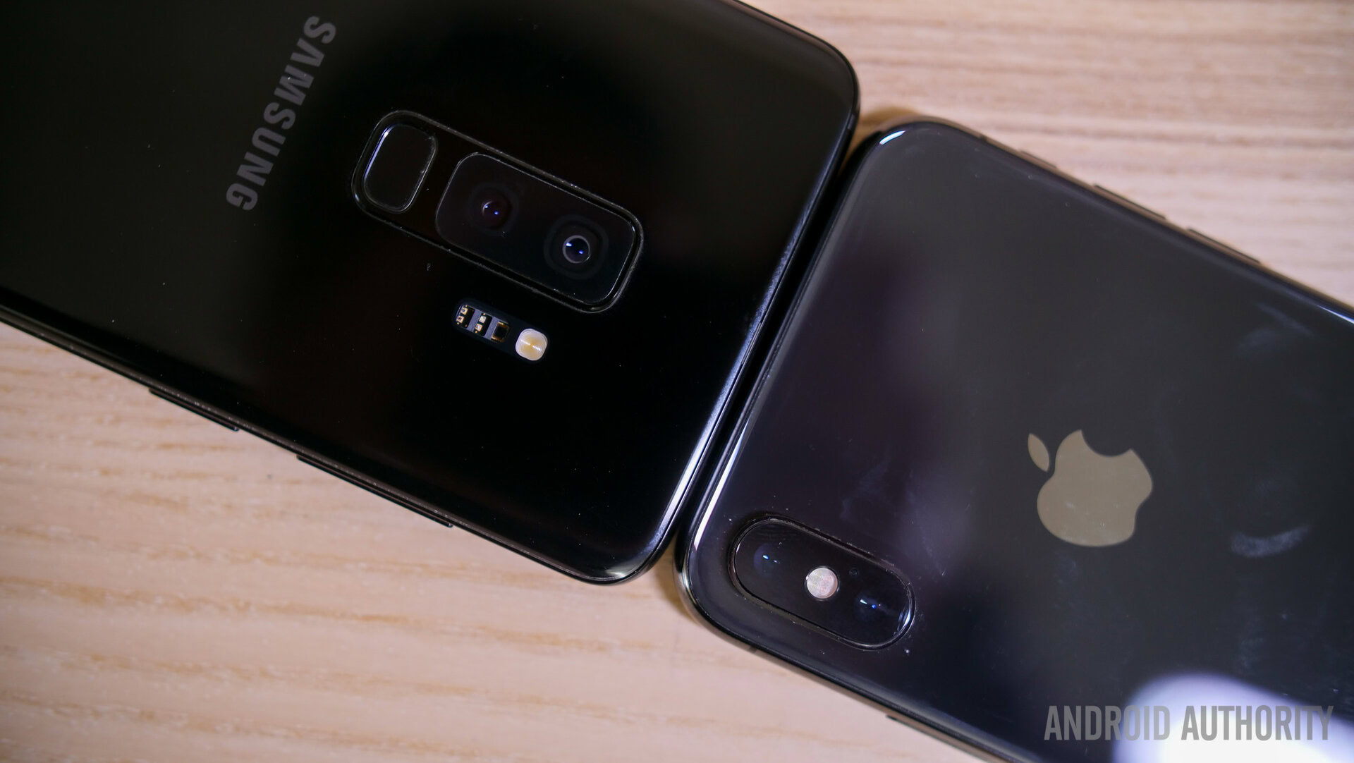 Samsung Galaxy S9 vs Apple iPhone X