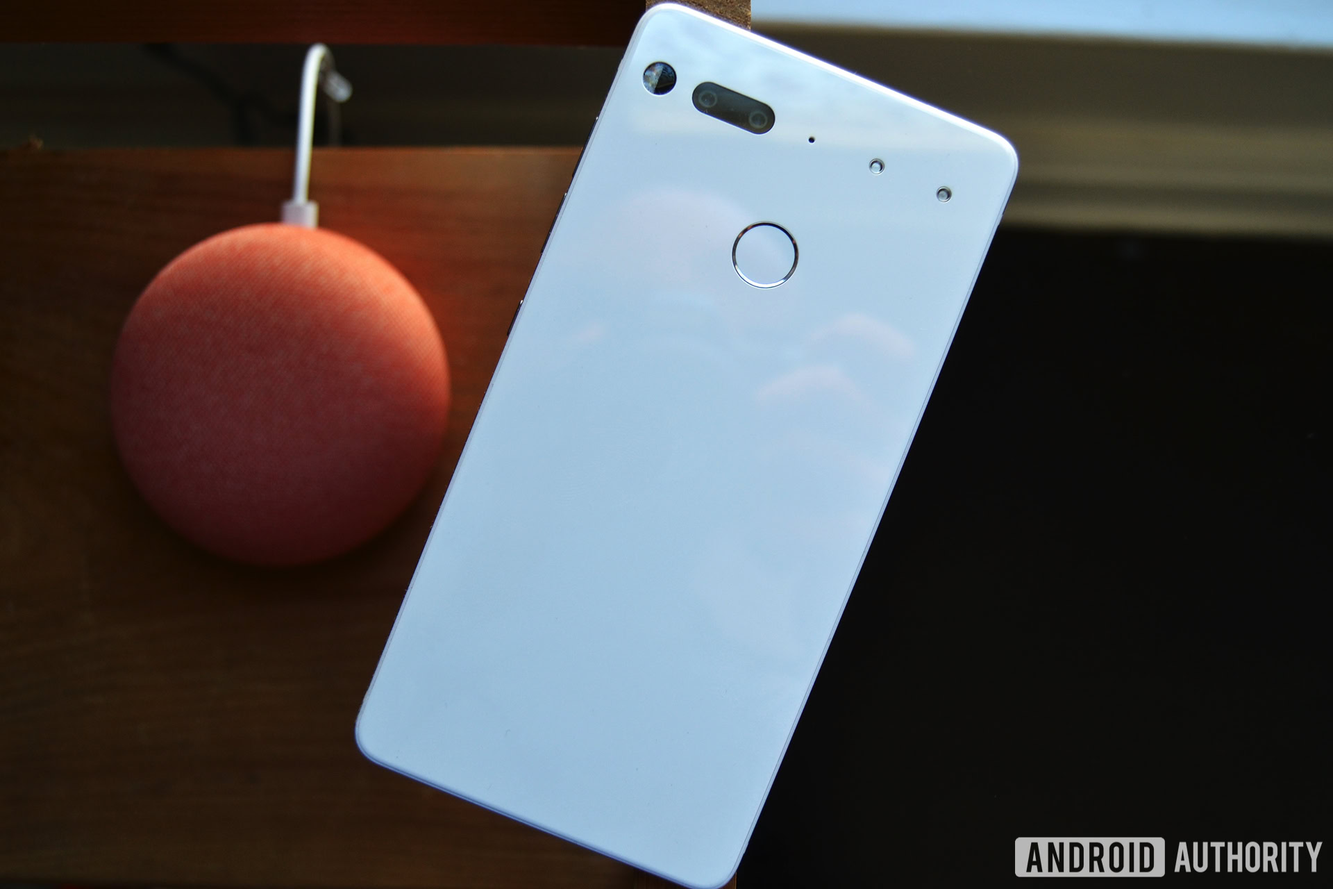 Essential Phone camera update comes in spite of company troubles
