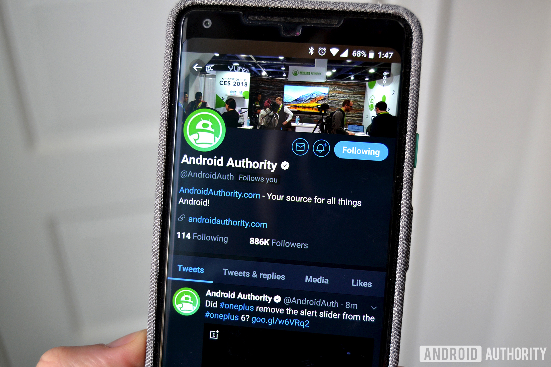 Photo of an android phone running Twitter app