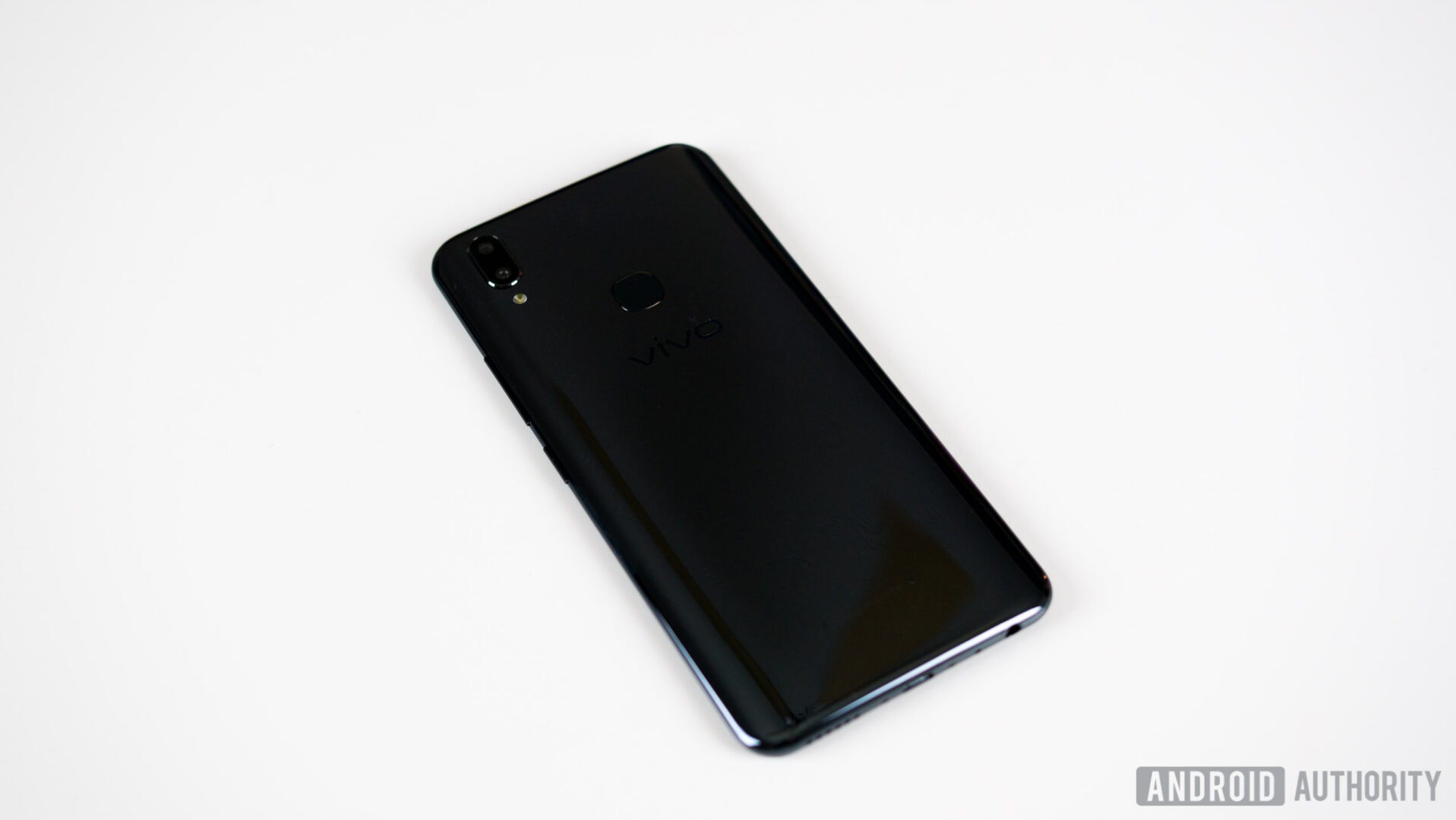 vivo V9 review: An iPhone X clone with AI selfies - Android Authority
