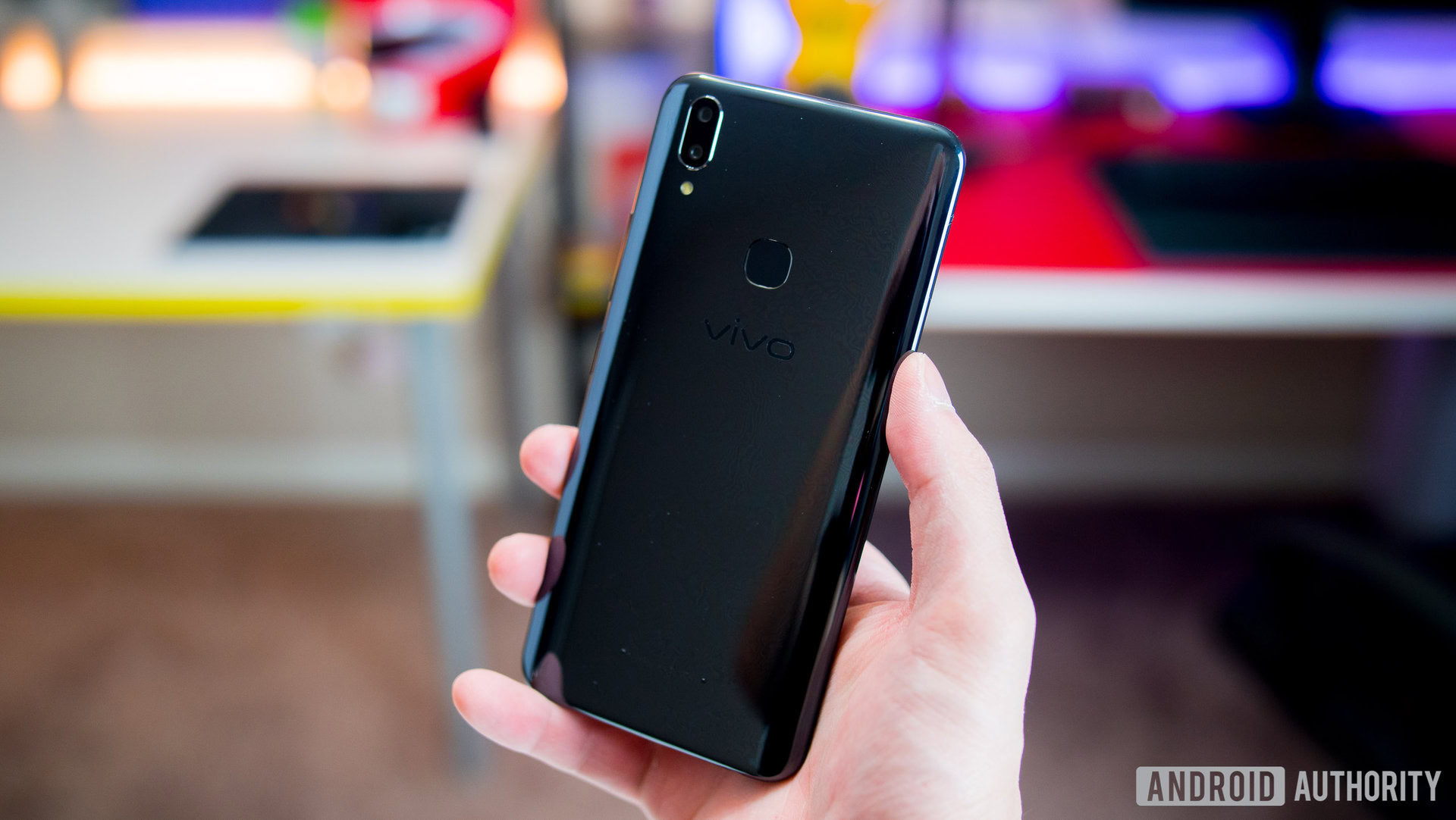 vivo V9 back side design black color