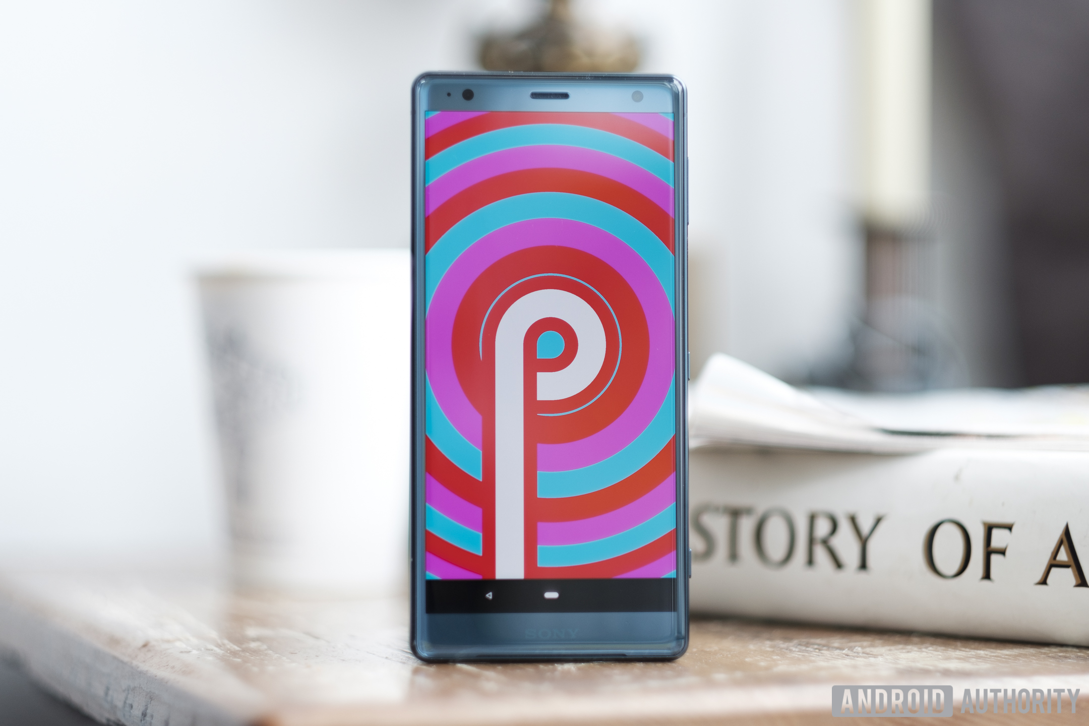 Photo of the fron side of Sony Xperia XZ2 displaying the Android Pie logo - Sony review 2019