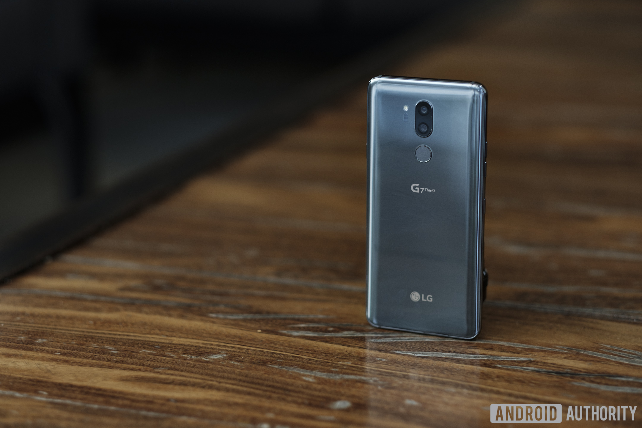 LG G7 ThinQ rear side camera and speaker