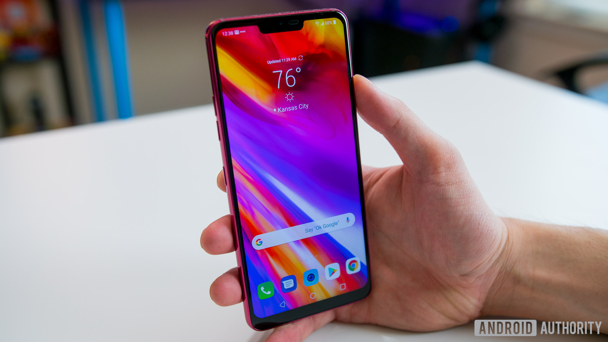 The front of the LG G7 ThinQ.