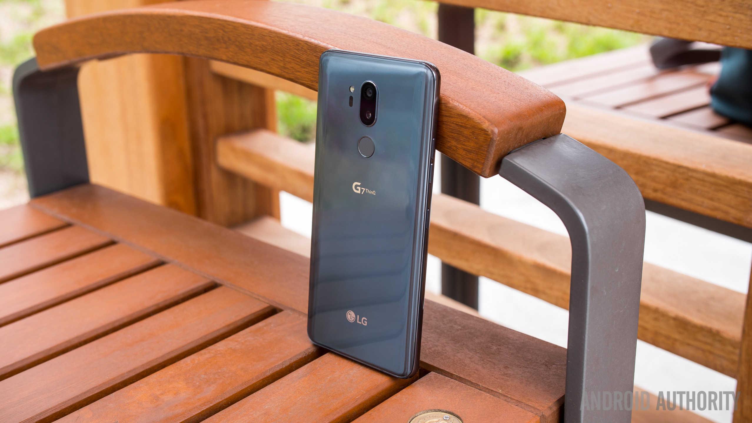 LG G7 ThinQ Google Assistant button positioning
