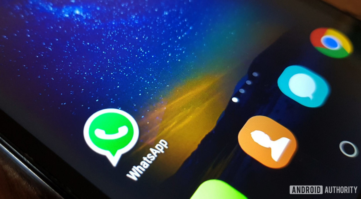 WhatsApp somehow still works on Android Gingerbread, but that will