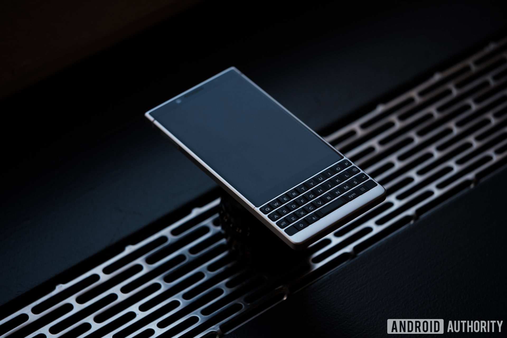 blackberry key2 review display and keyboard