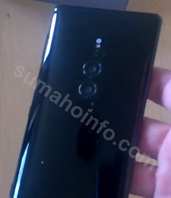 A blurry image of a device that is allegedly a Sony Xperia XZ3.