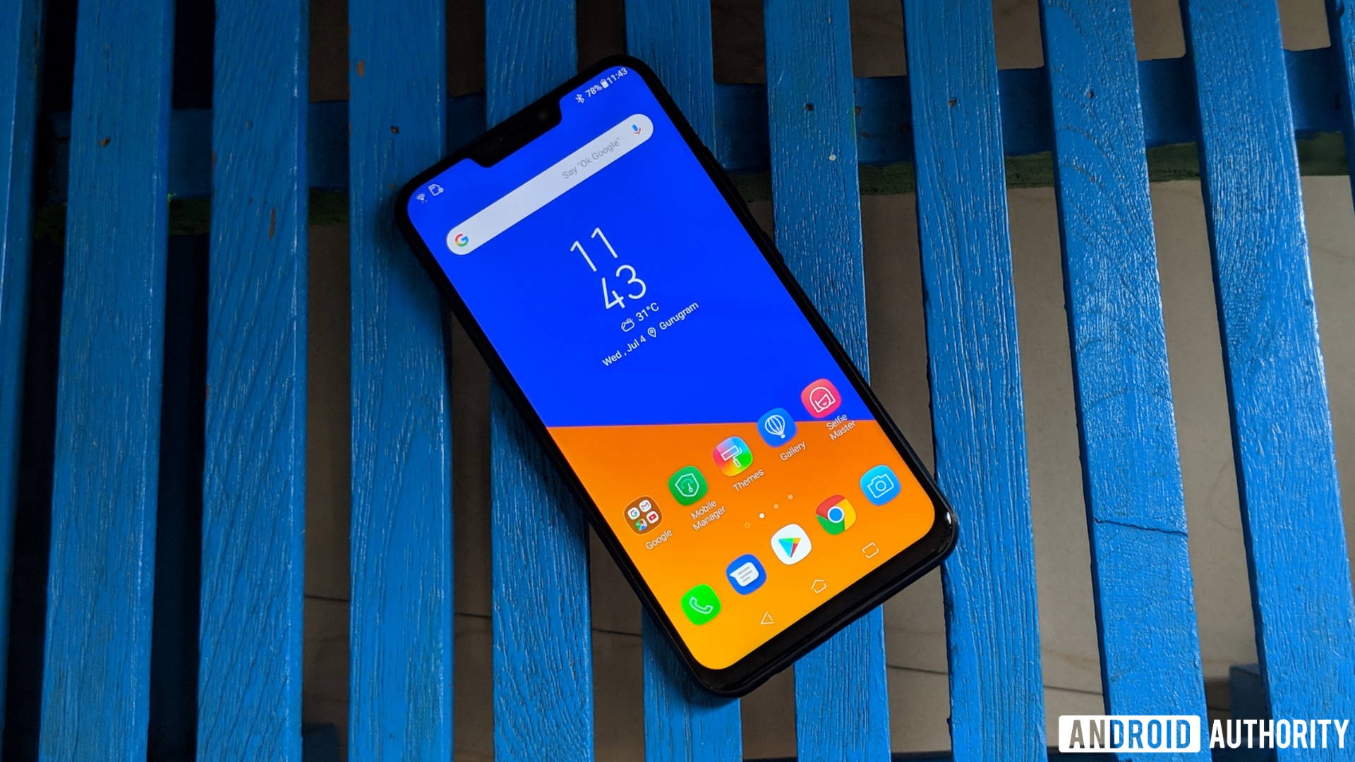The front of the ASUS Zenfone 5Z.