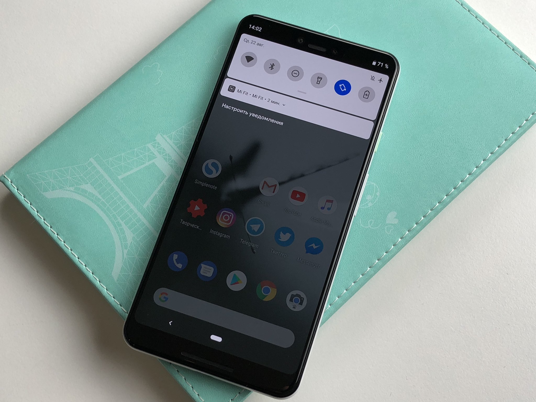 Leaked images of the Google Pixel 3 XL.