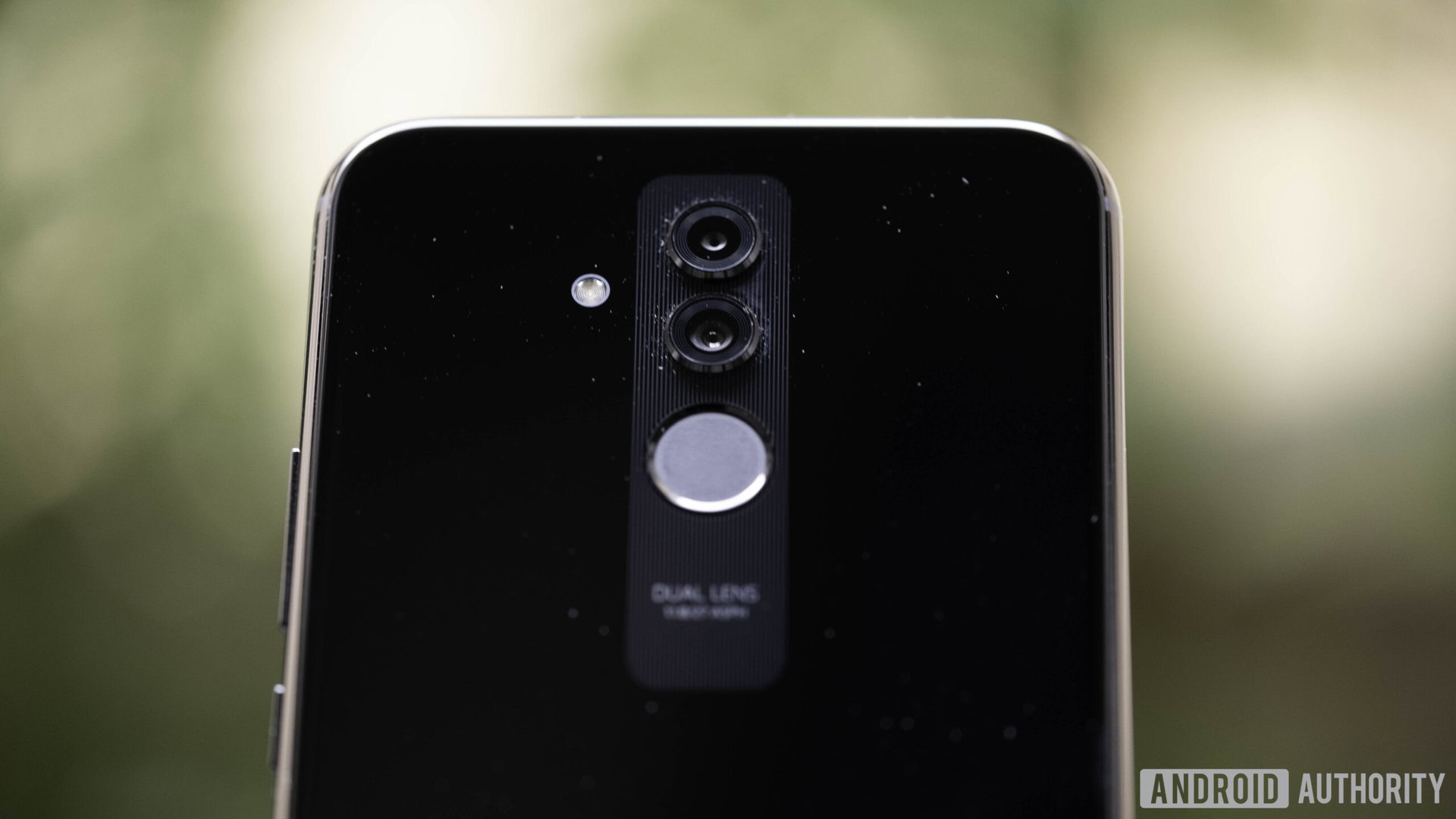 HUAWEI Mate 20 Lite rear dual camera