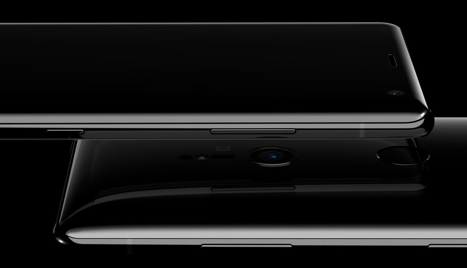 An image of two Sony Xperia XZ3 smartphones, one showing the front, the other the back.