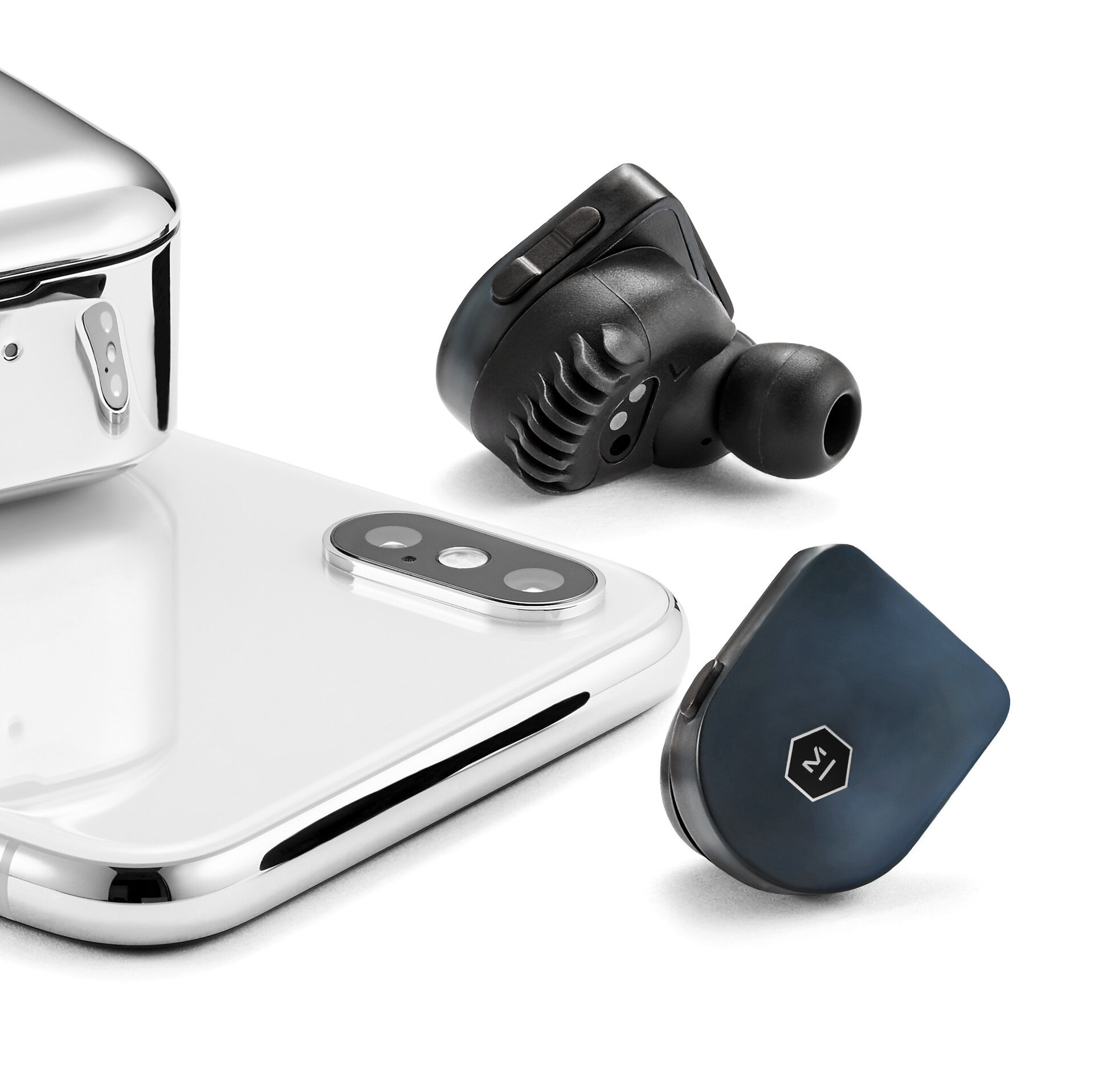 Master & Dynamic MW07 True Wireless feature USB-C charging