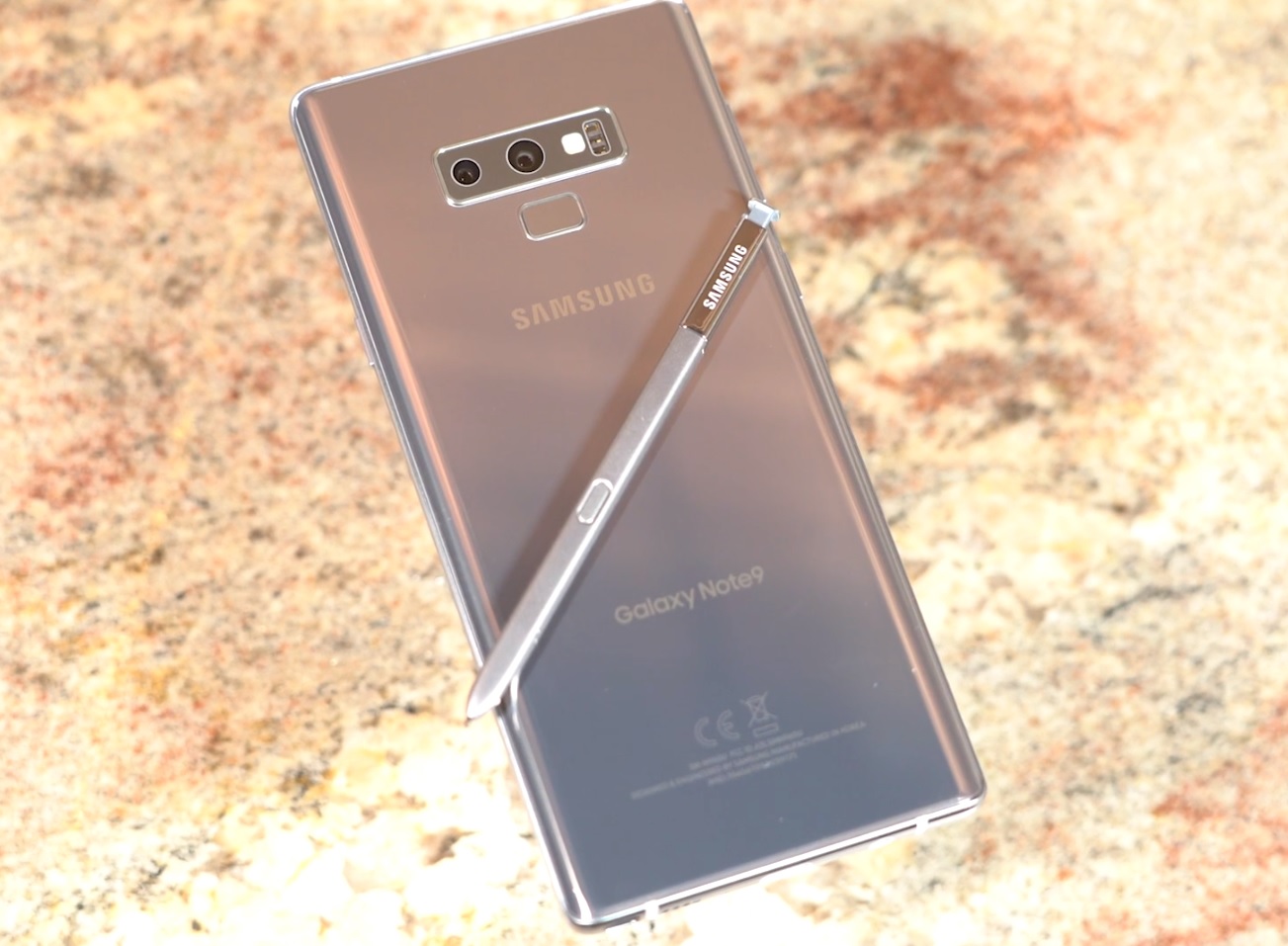 An image of the Samsung Galaxy Note 9 Cloud Silver edition.