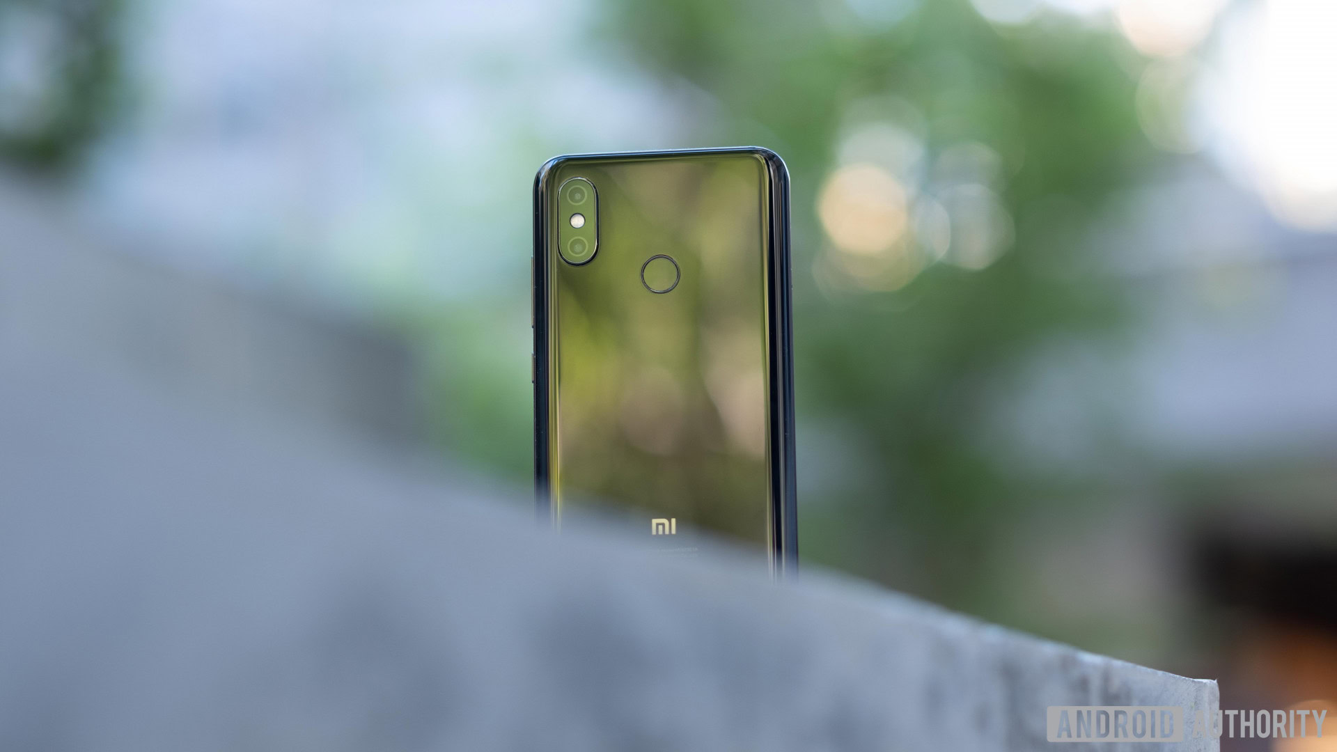 Xiaomi Mi 8 back