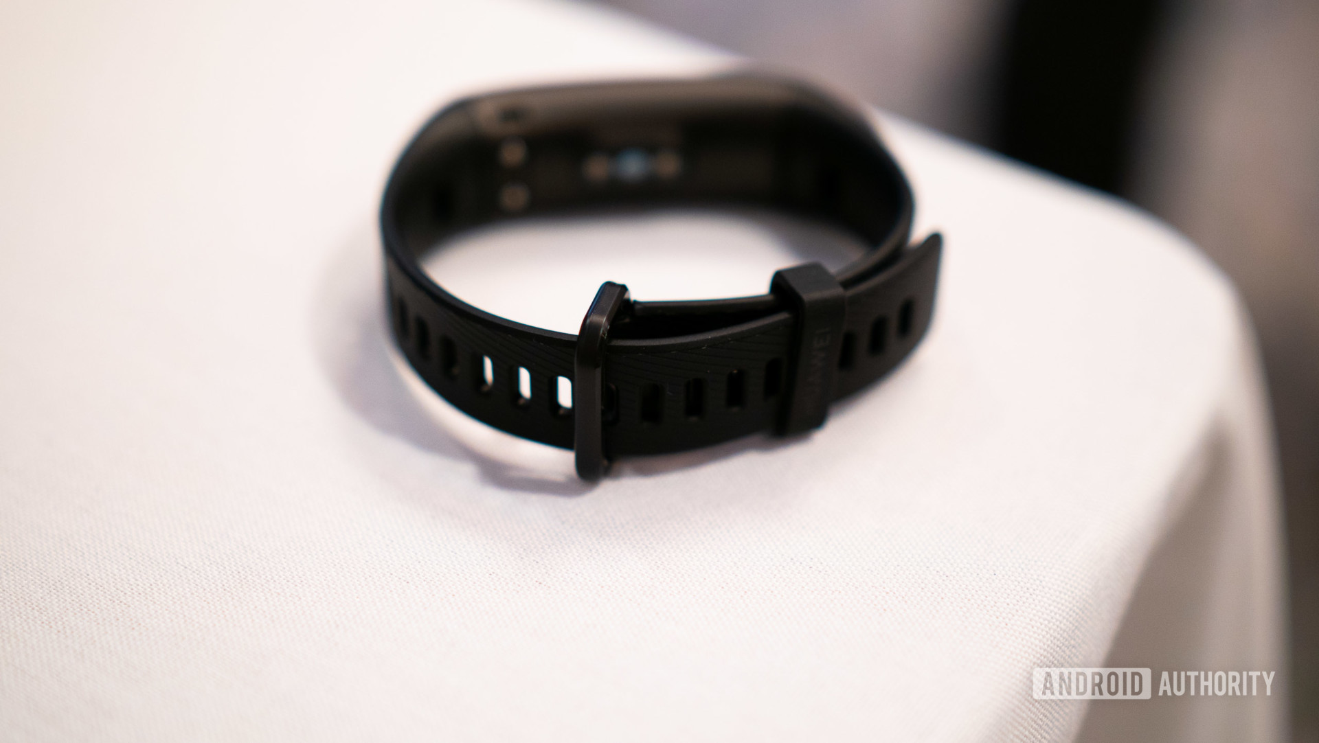 Huawei Band 3 Pro Hands On