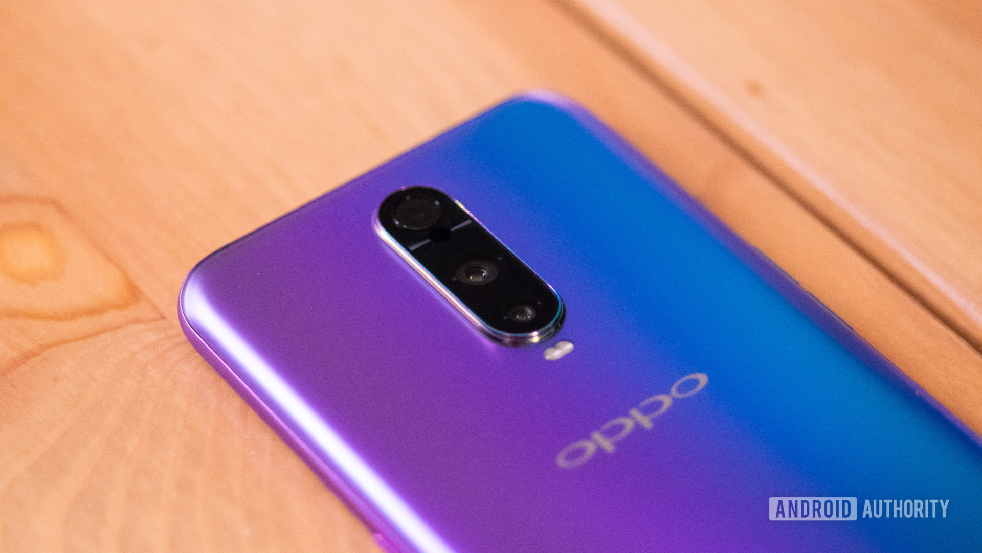 The back of the OPPO R17 Pro