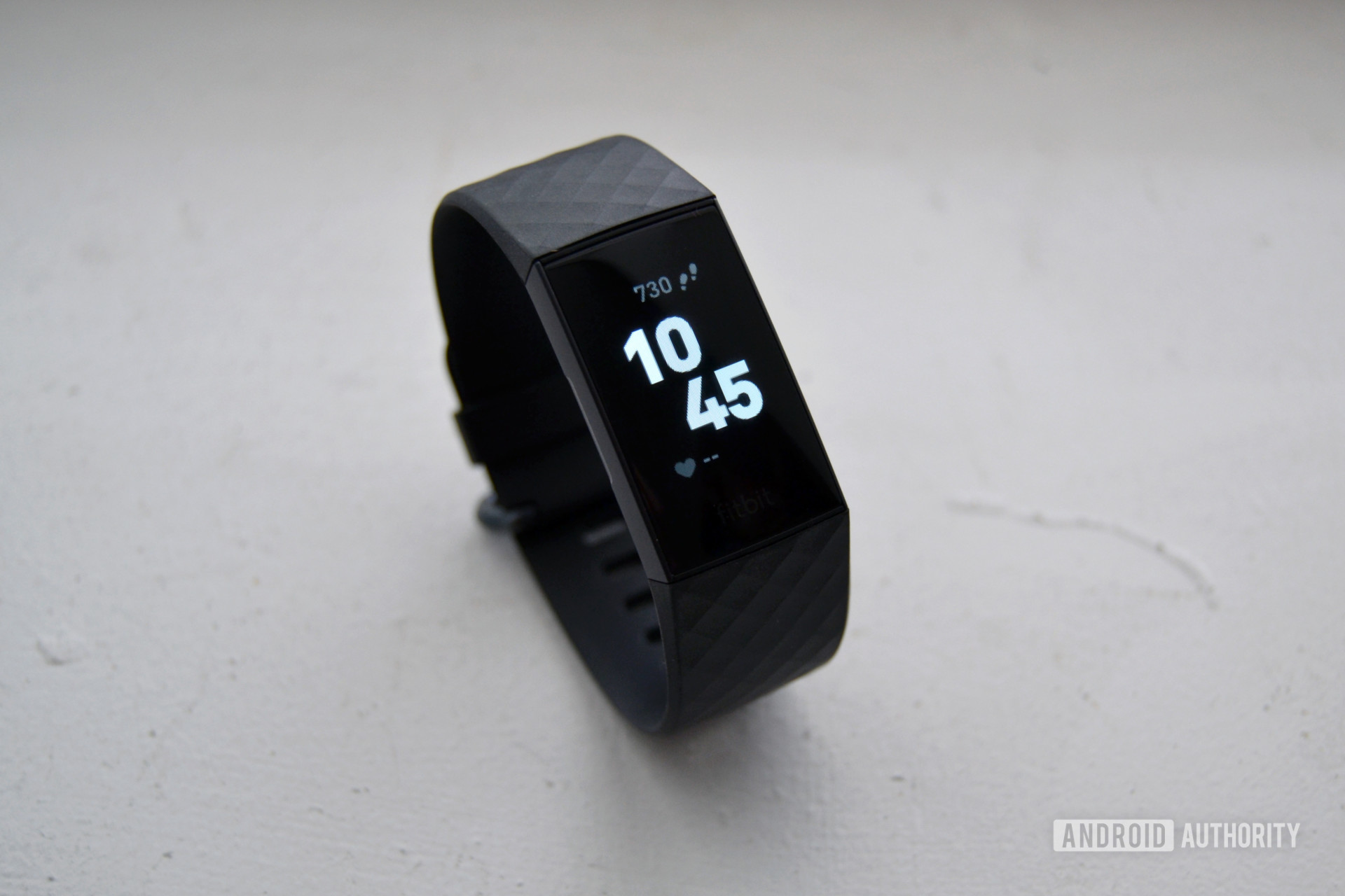fitbit charge 3 black band size