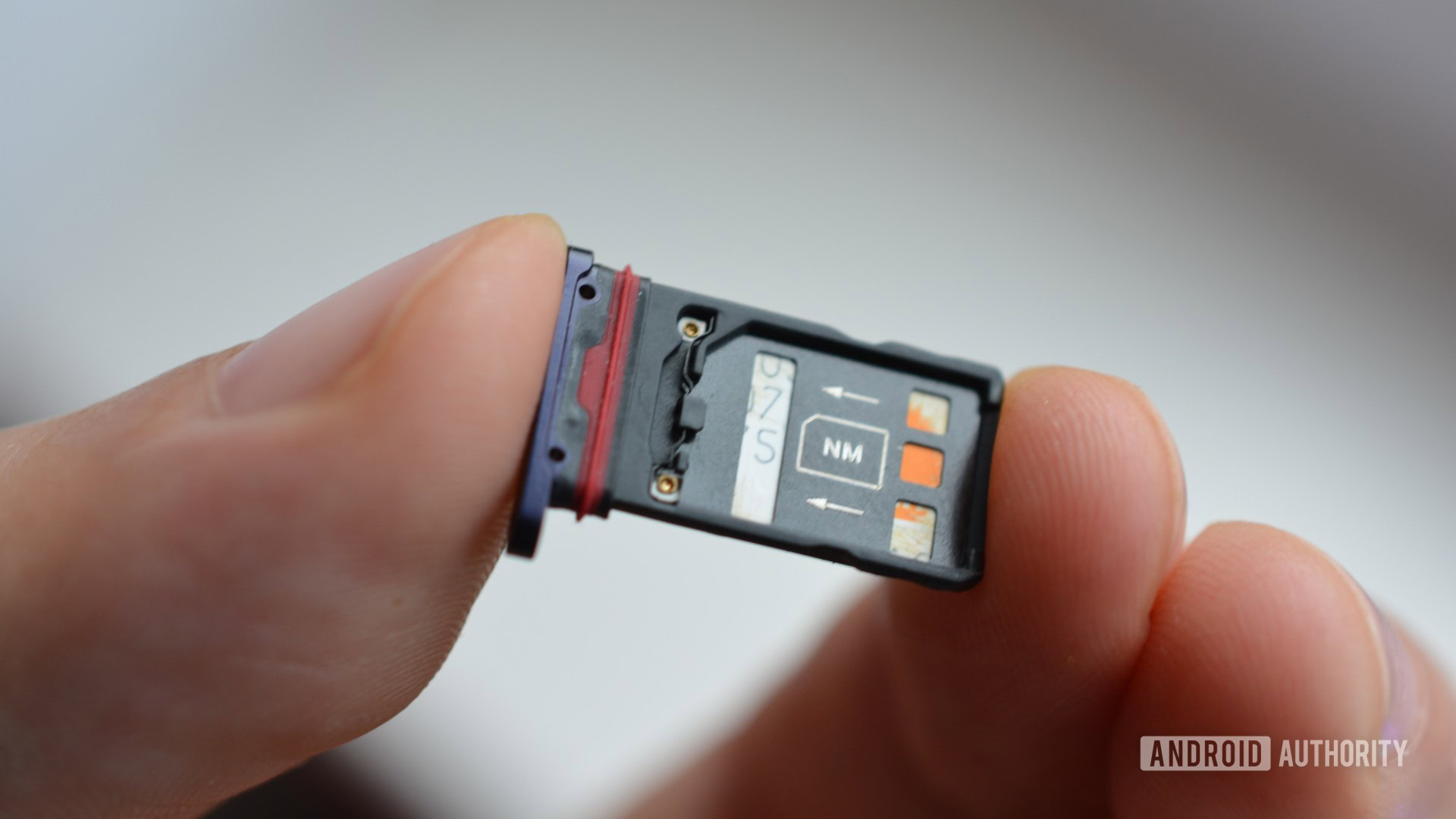 HUAWEI mate 20 Pro - Nano Memory card in the SIM tray slot.