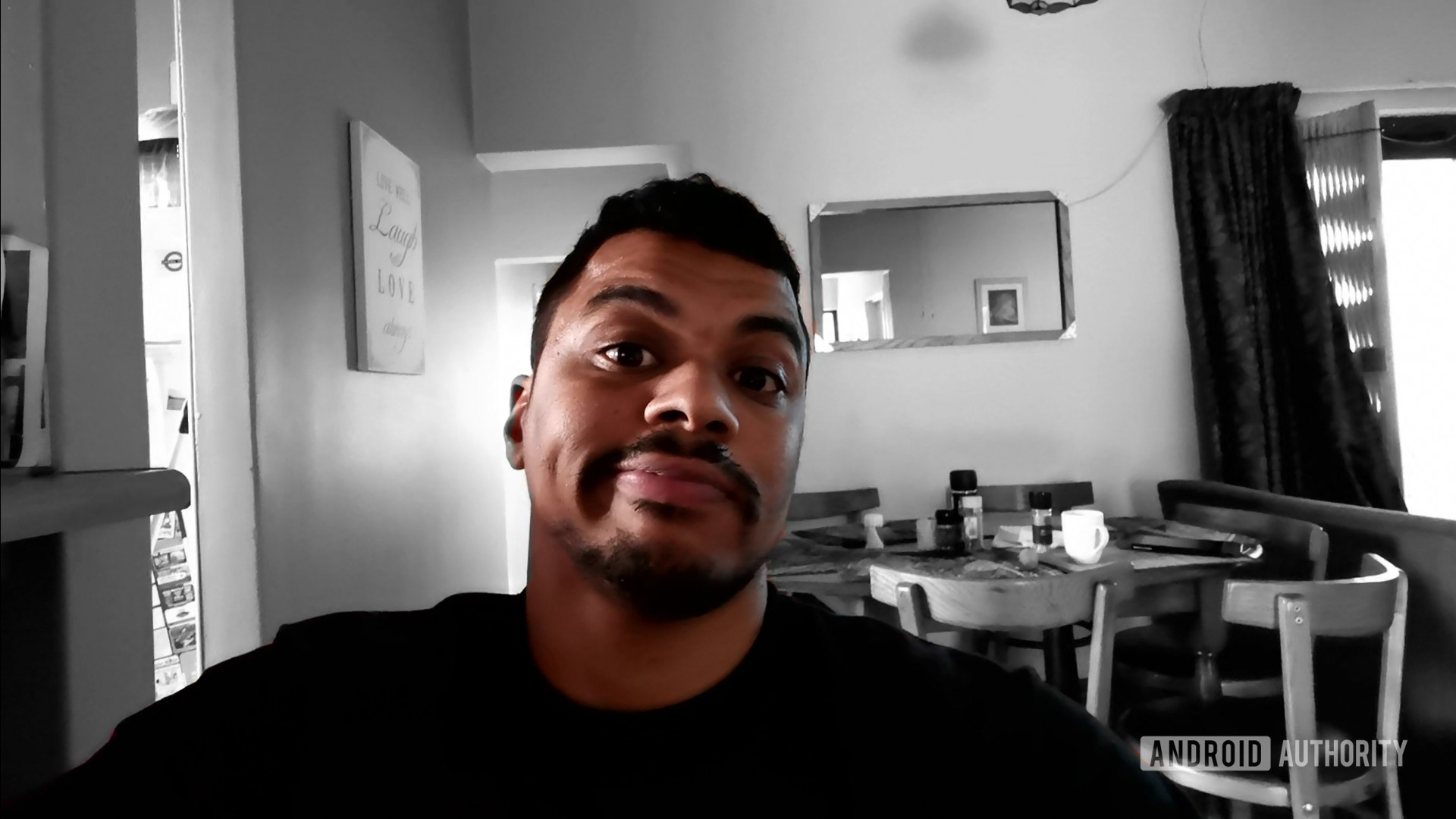 The AI color filter in the Huawei Mate 20 Pro camera app.