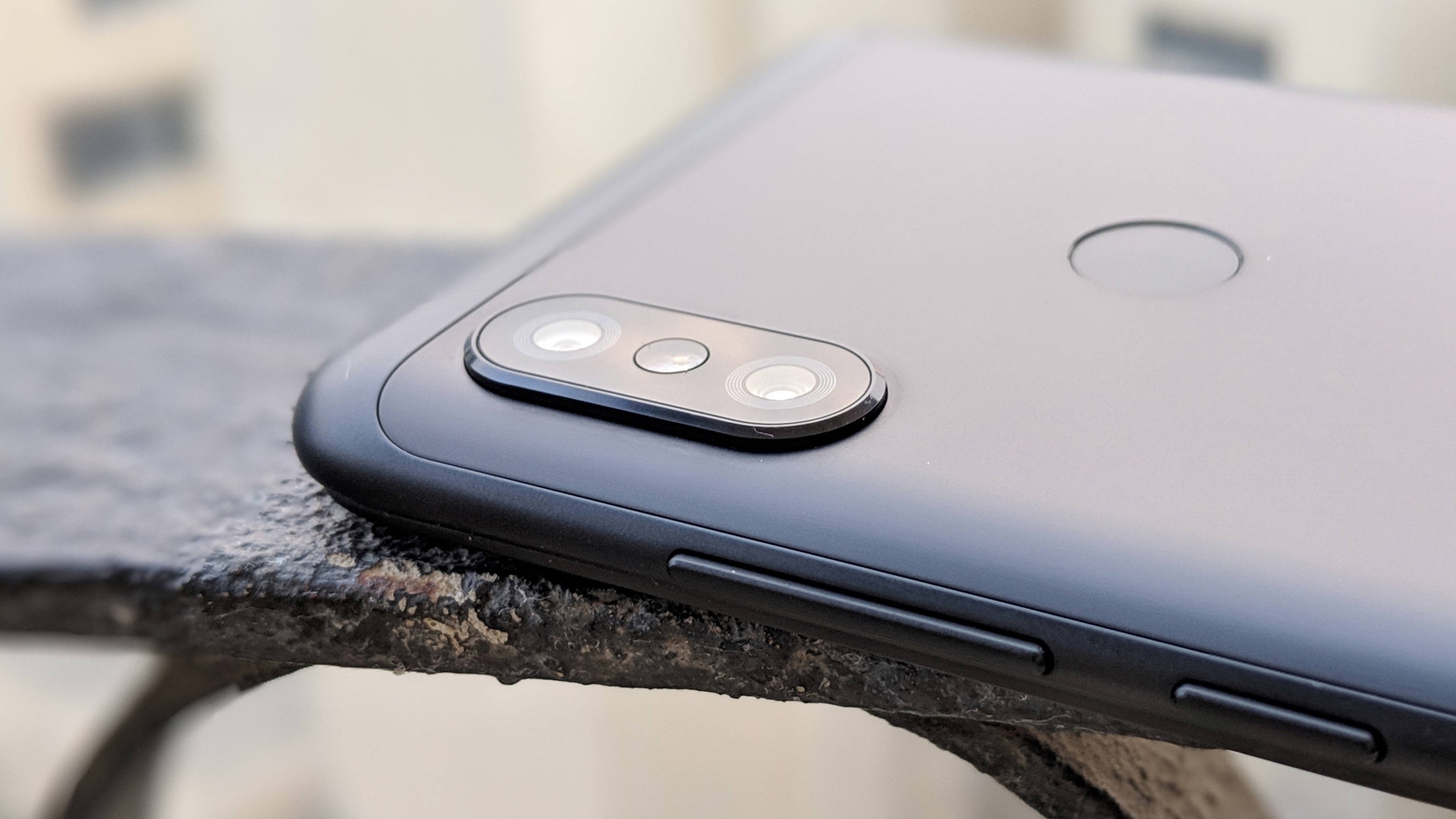 Close-up photo of the back dual cameras on Redmi Note 6 Pro