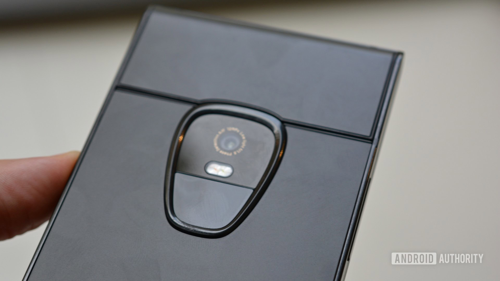 The crazy SIRIN LABS Finney phone officially launches for $999