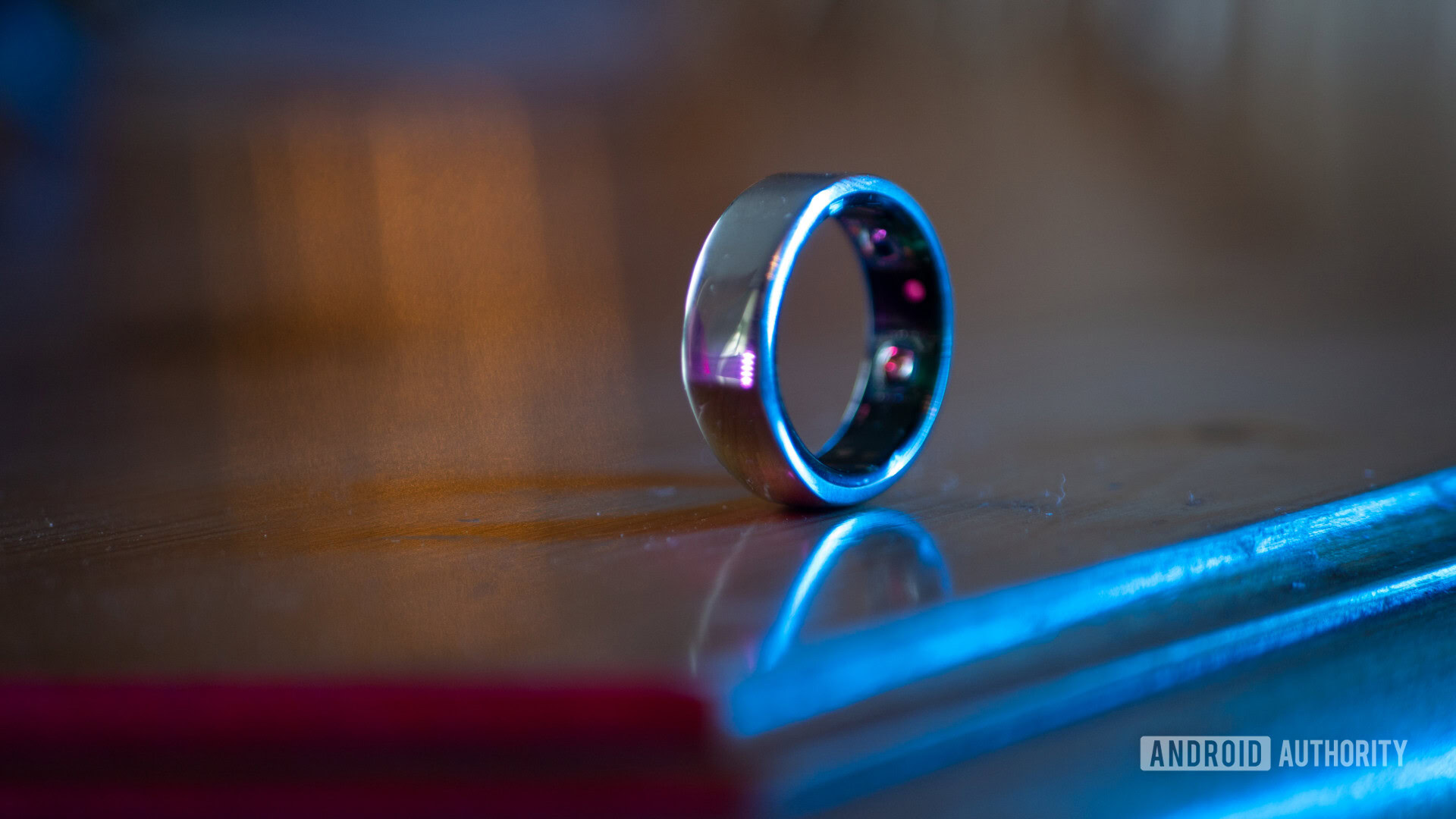 Oura Ring 2 side view