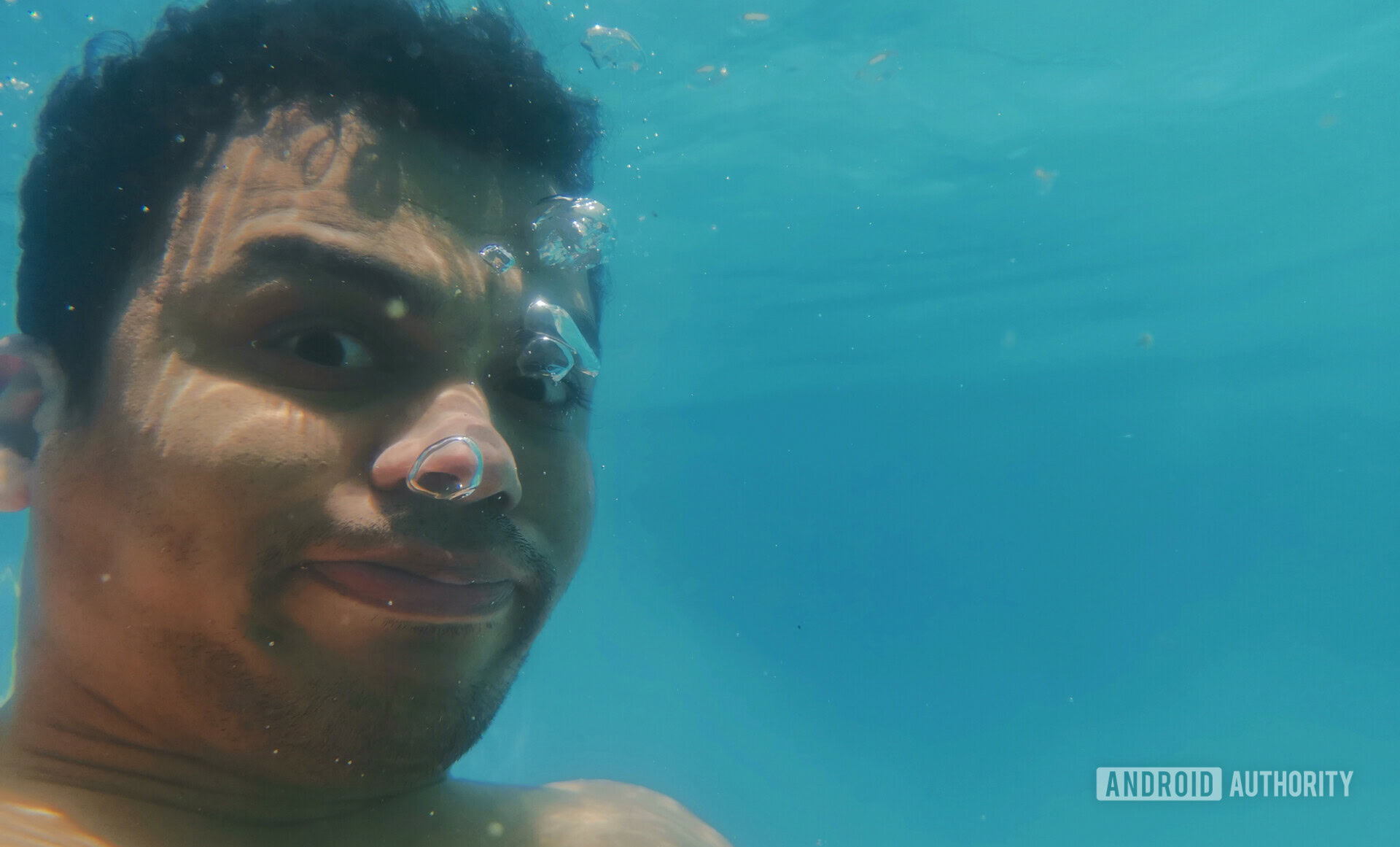 A selfie taken with the Mate 20 Pro's underwater mode.