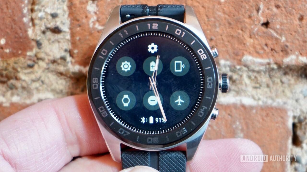 LG W7 smartwatch review settings