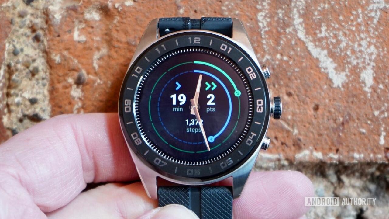 LG W7 smartwatch review front
