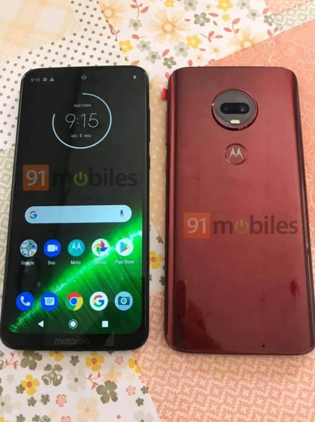 Leaked photo of the front and backside of the Motorola G7 Plus