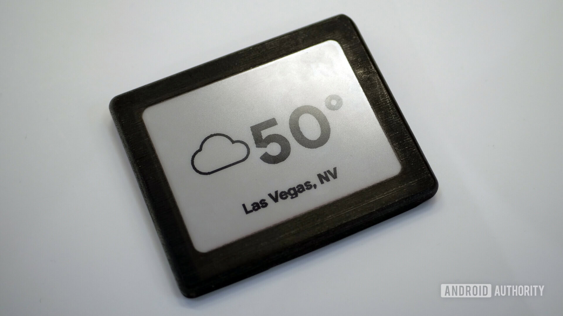 Google Assistant Connect e-ink display concept at CES 2019