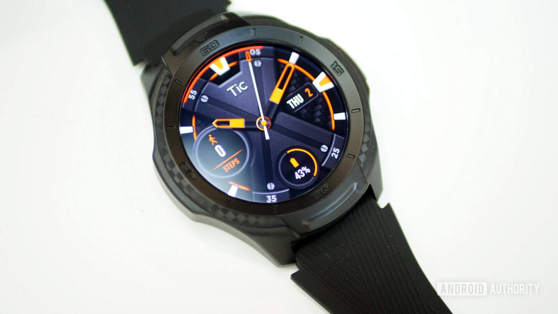 TicWatch S2 review watch face