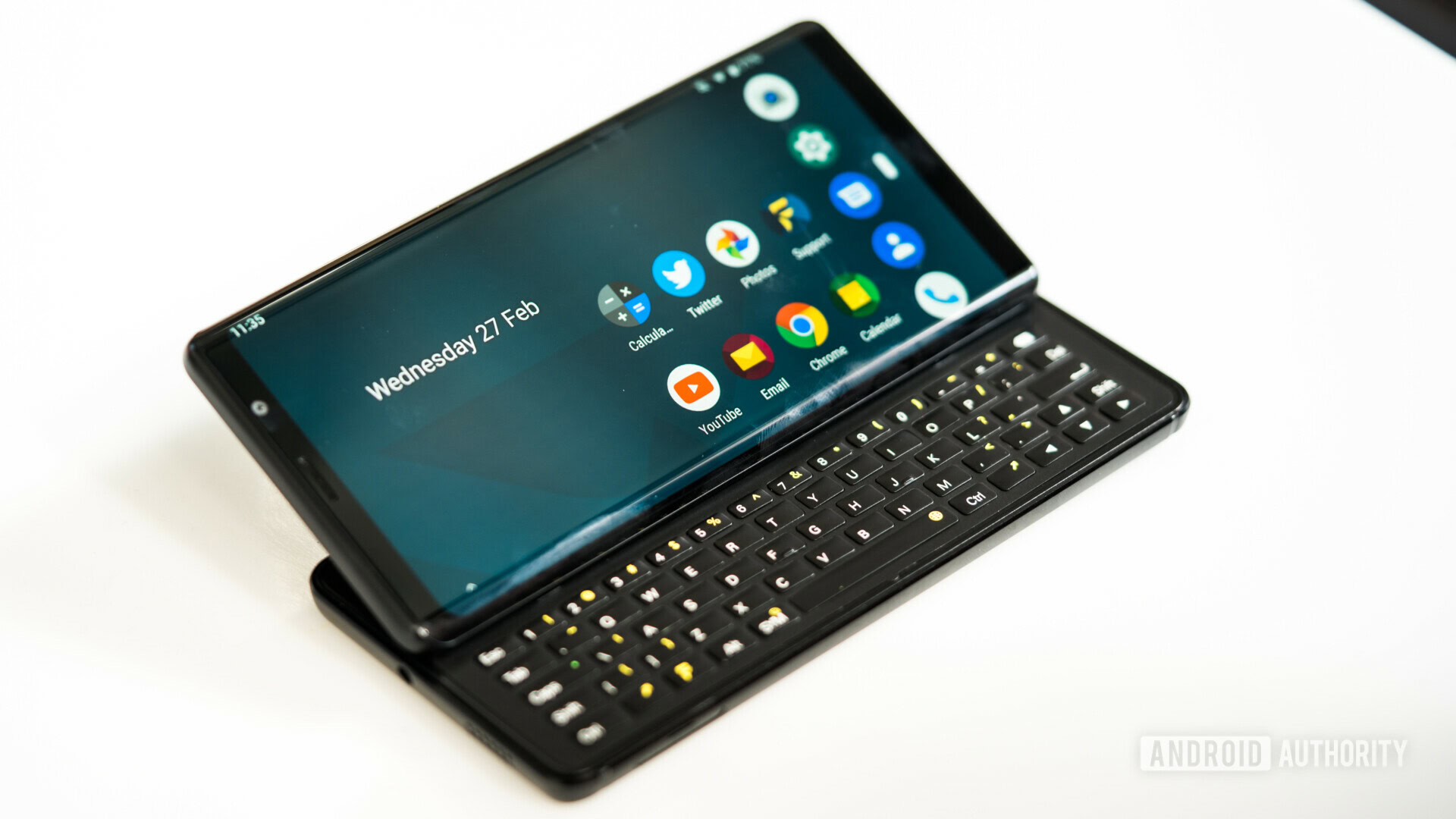 Fxtec Pro1: The sliding QWERTY keyboard phone makes a comeback