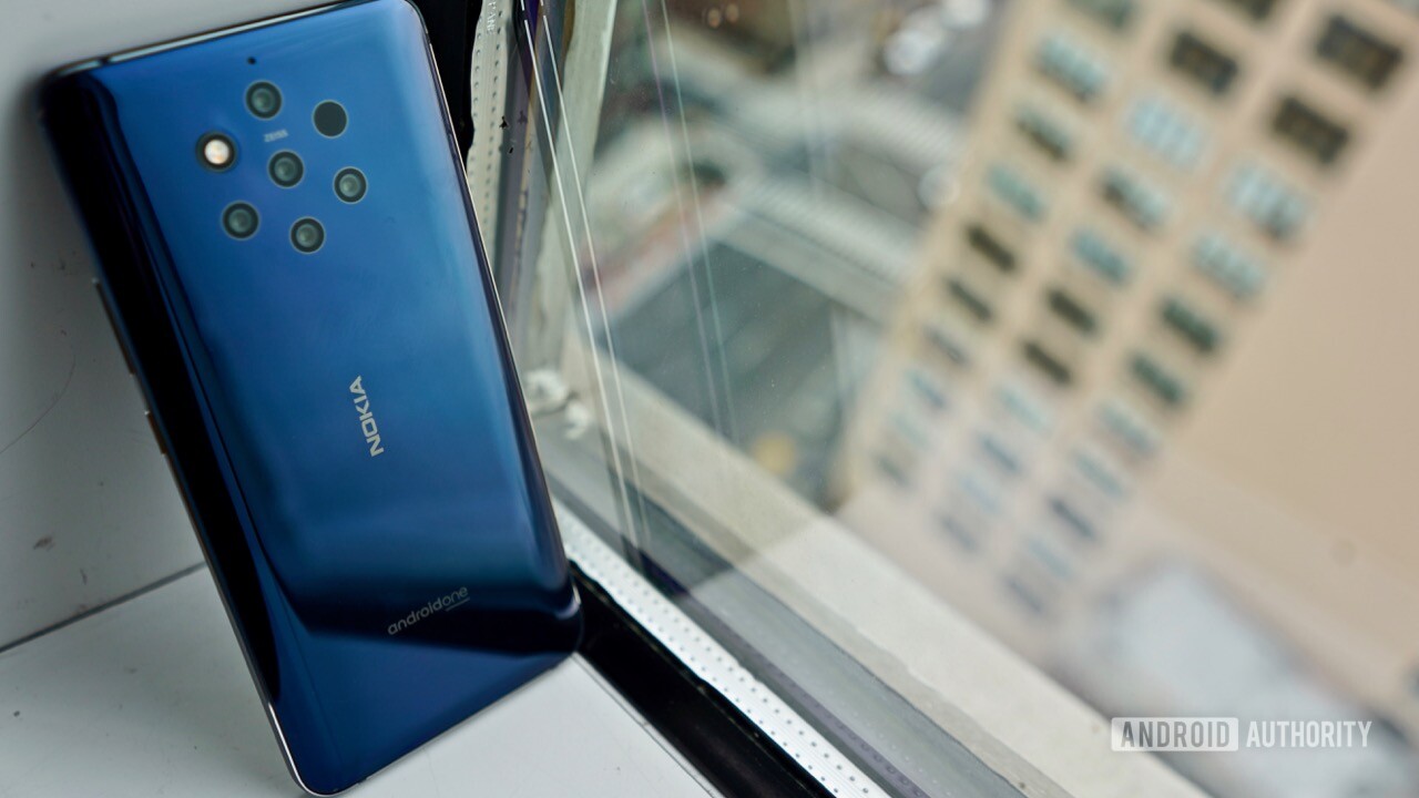 Nokia 9 blue back side