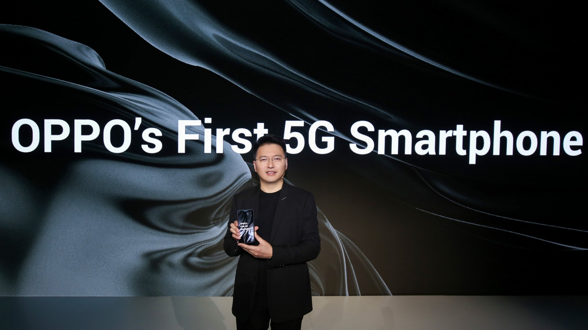 Oppo's first 5G smartphone is revealed.