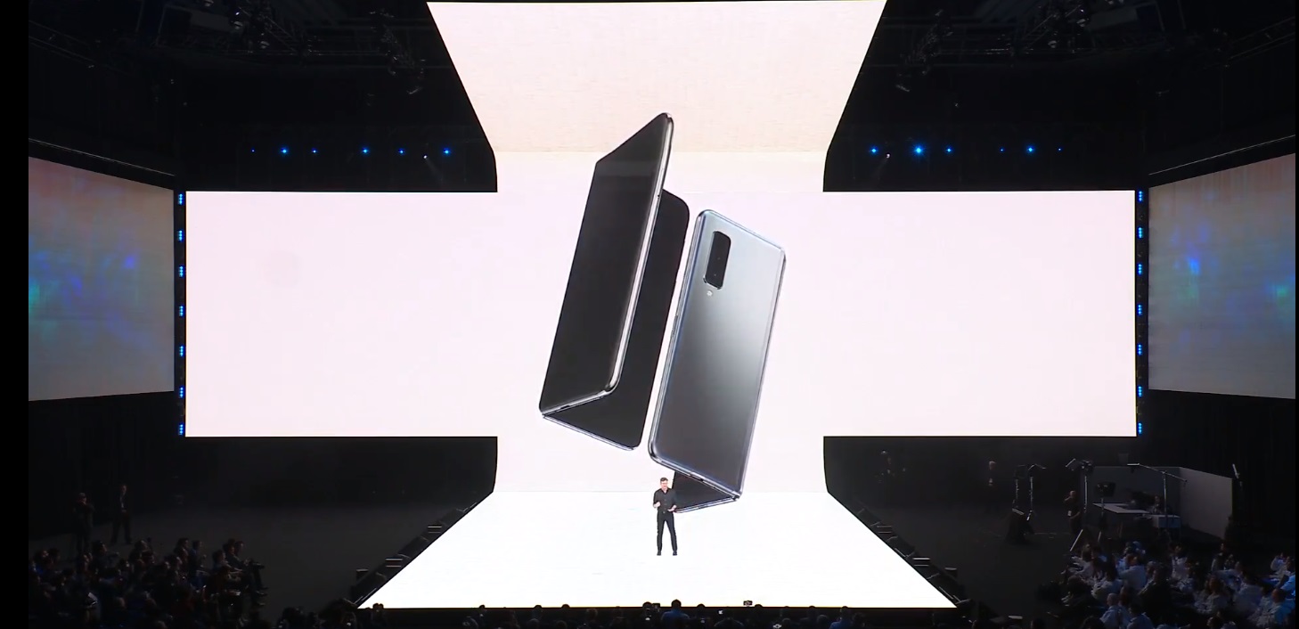 Presentation of the Samsung Galaxy Fold foldable phone.