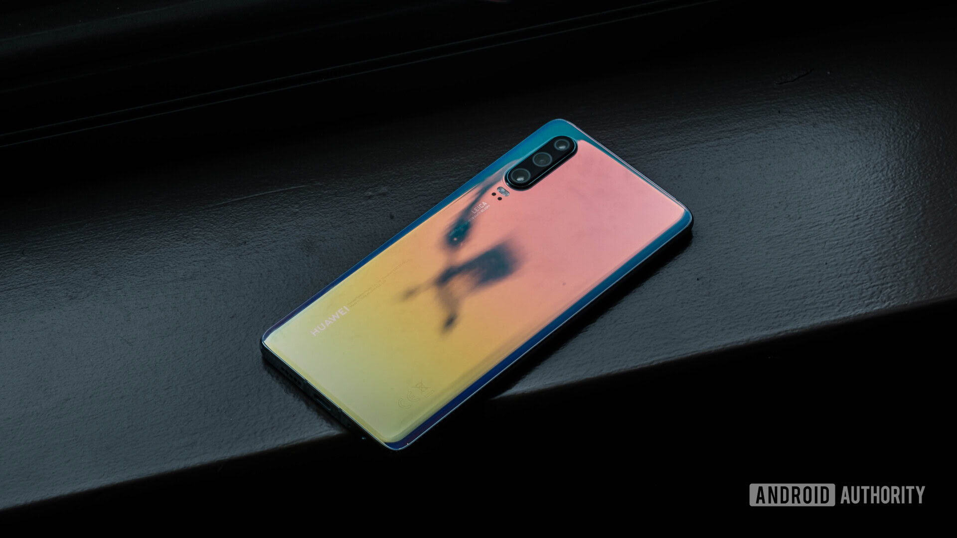 HUAWEI P30 back glare (4 of 60)