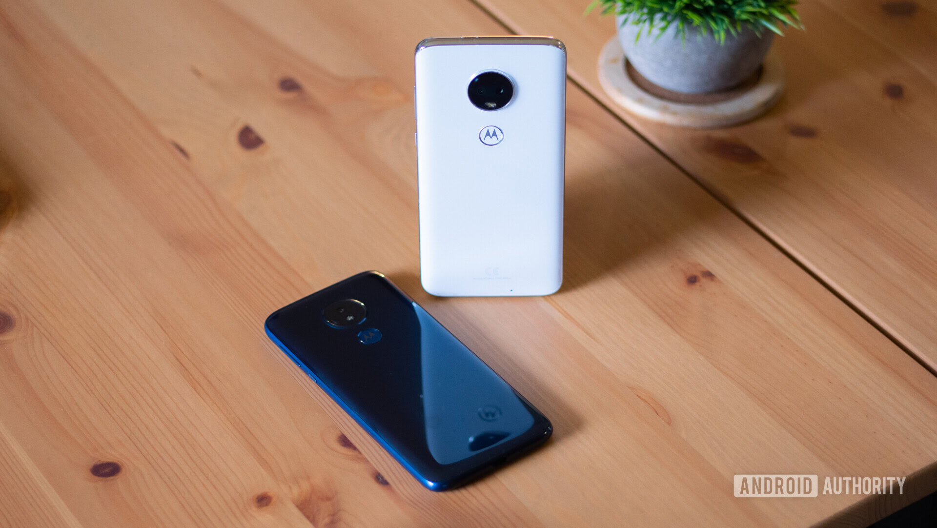 Moto G7 and G7 Power rear panels