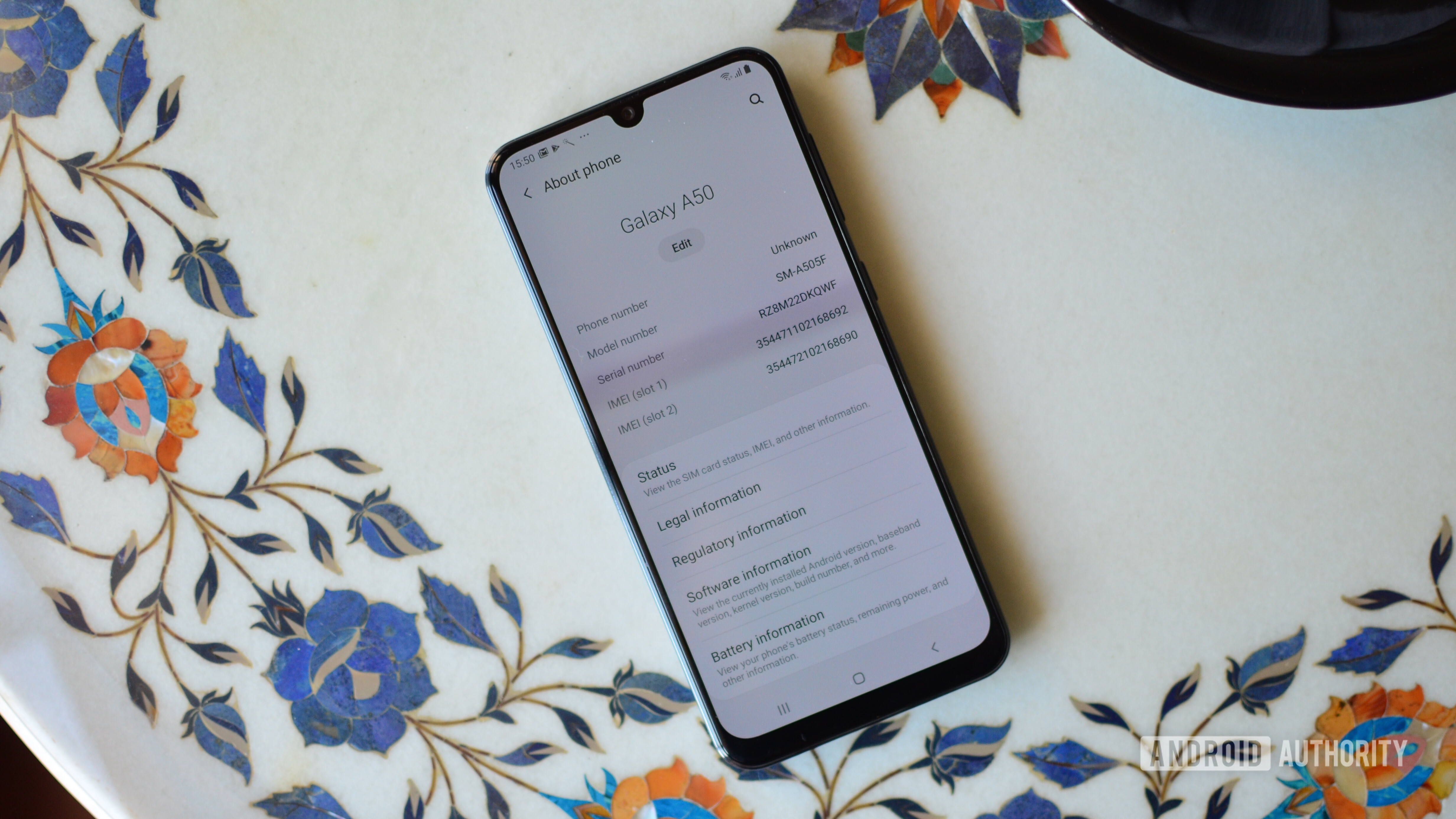 Samsung Galaxy A50 front display and about screen