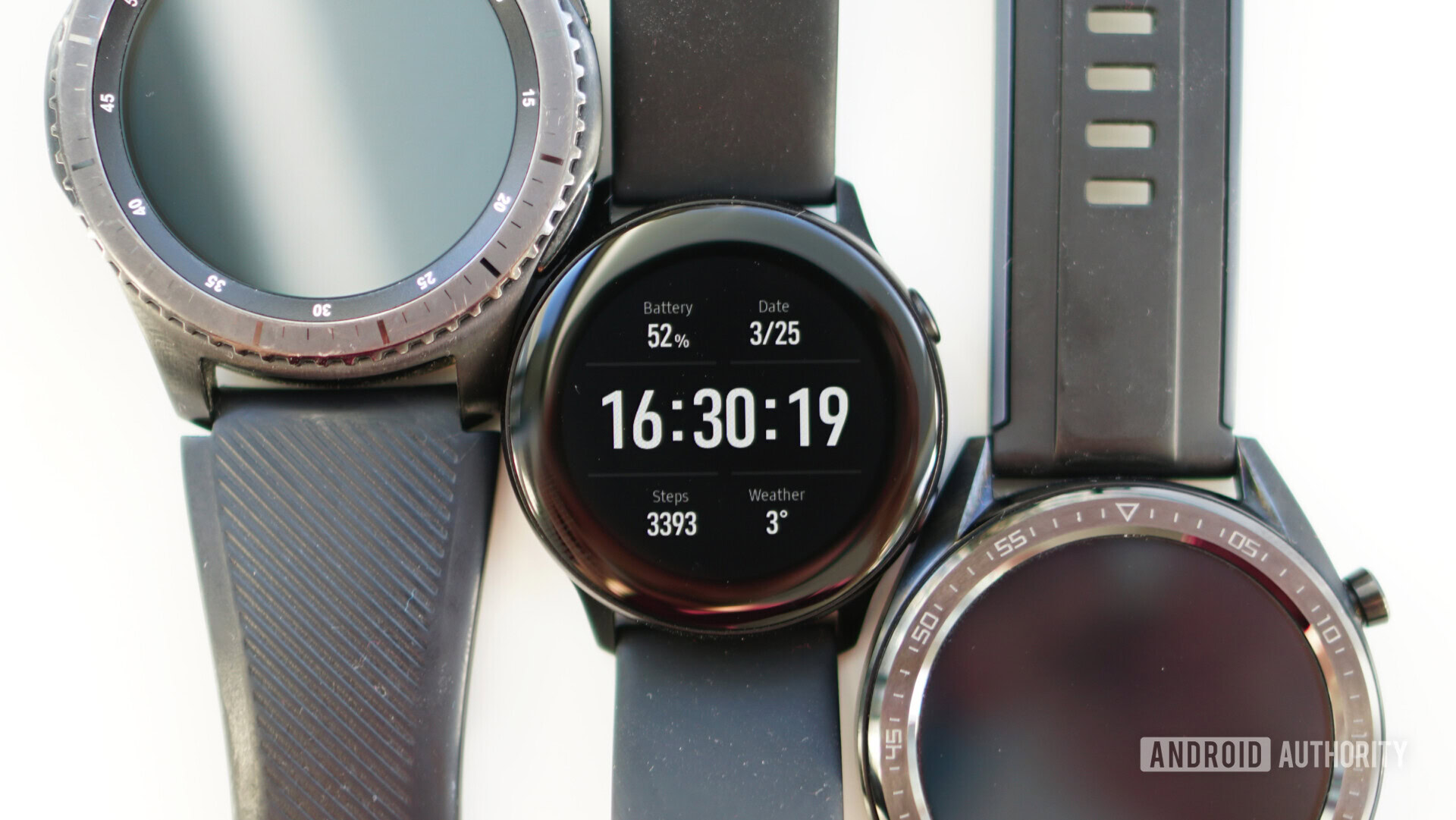 Samsung galaxy watch сравнение