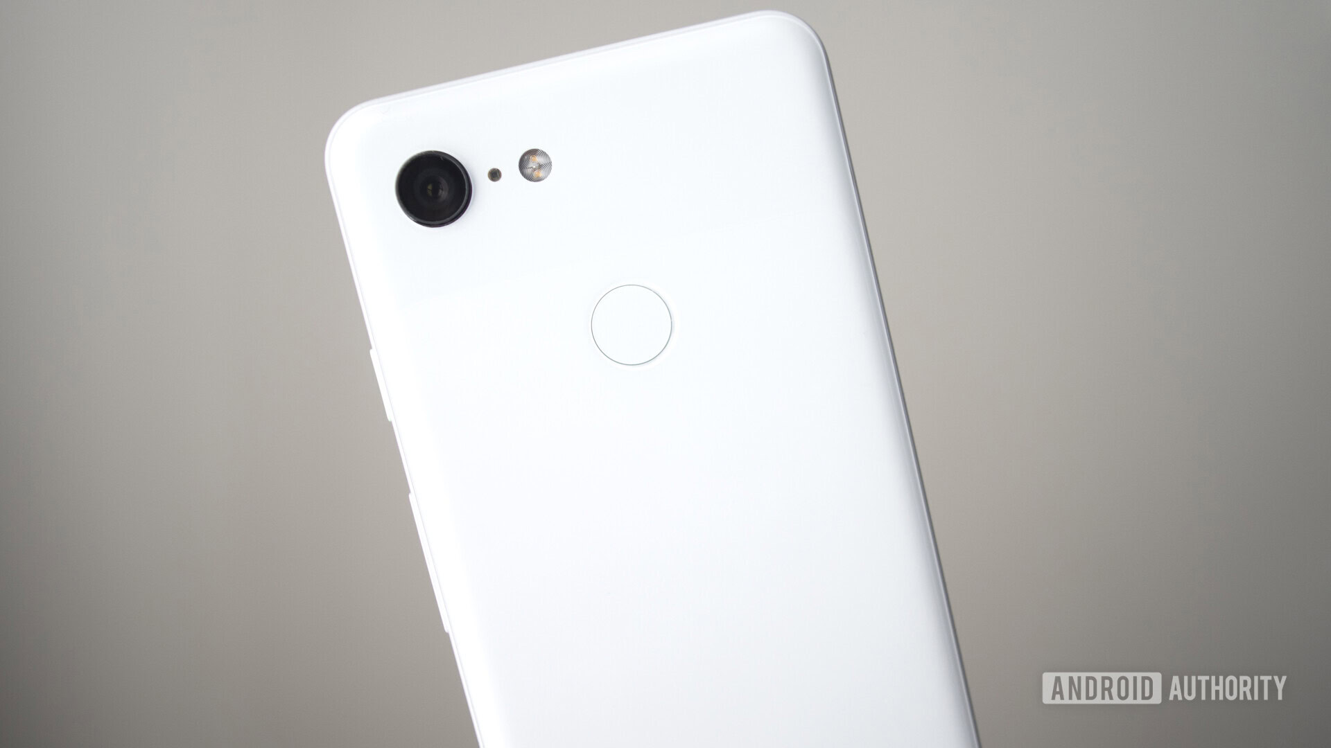 google pixel 3 back clearly white camera fingerprint sensor