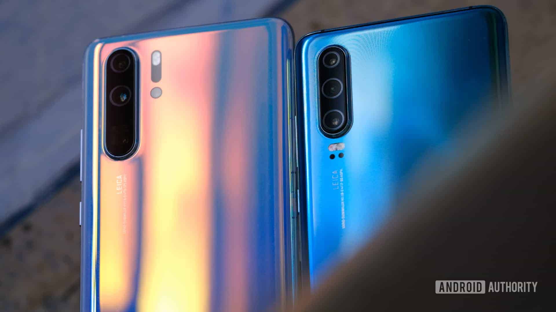 HUAWEI P30 Pro and HUAWEI P30 backs