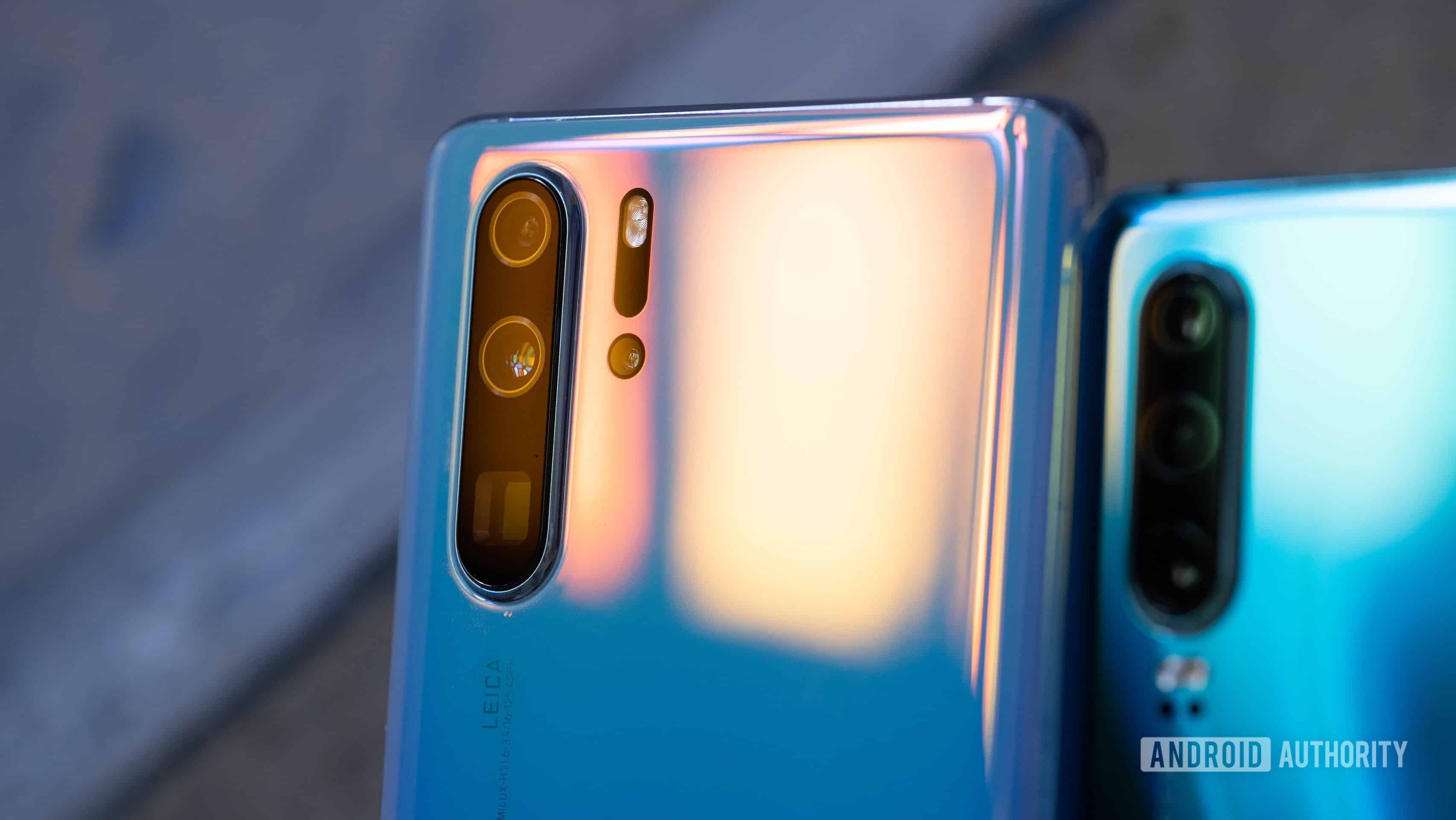 Huawei P30 Pro camera array with glare