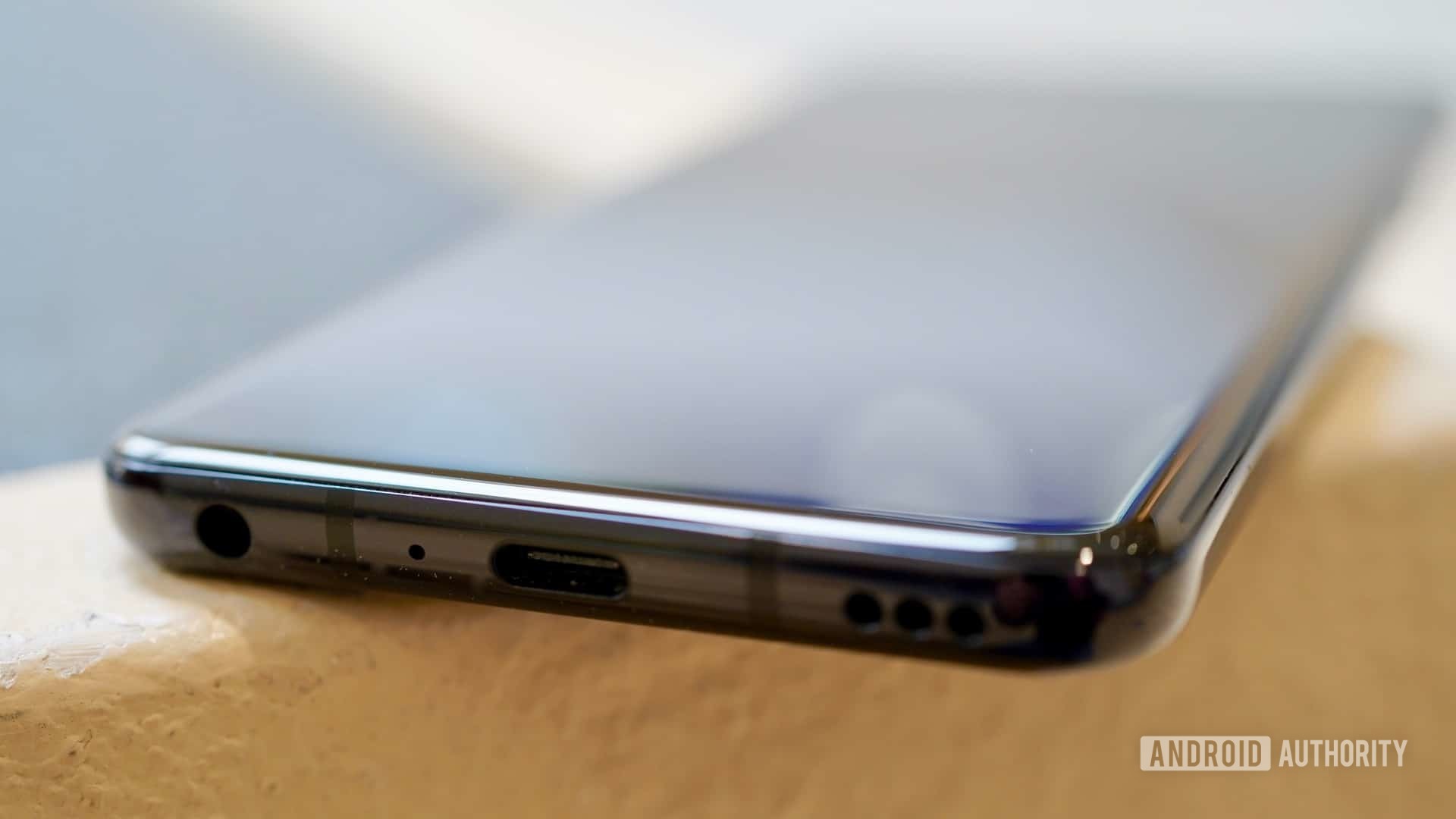 LG G8 ThinQ Review bottom edge