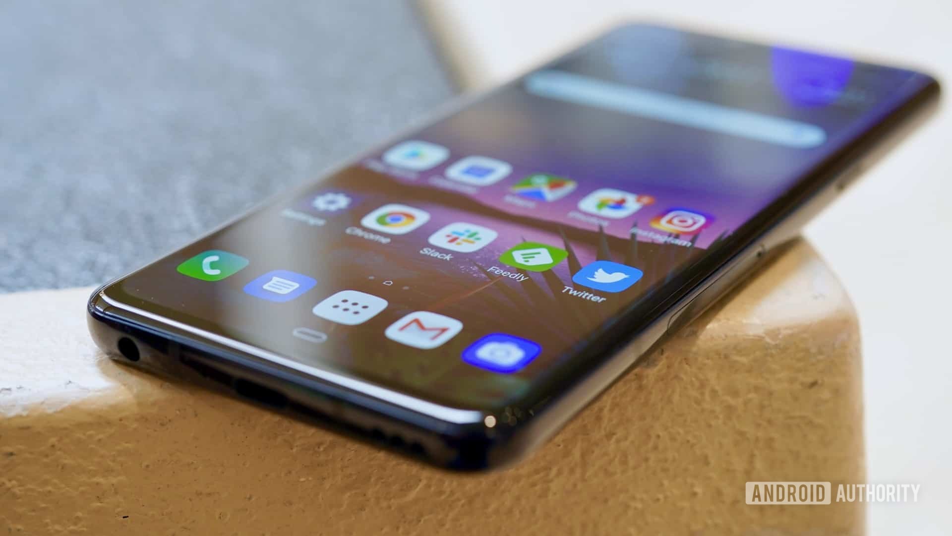 LG G8 ThinQ Review bottom right corner