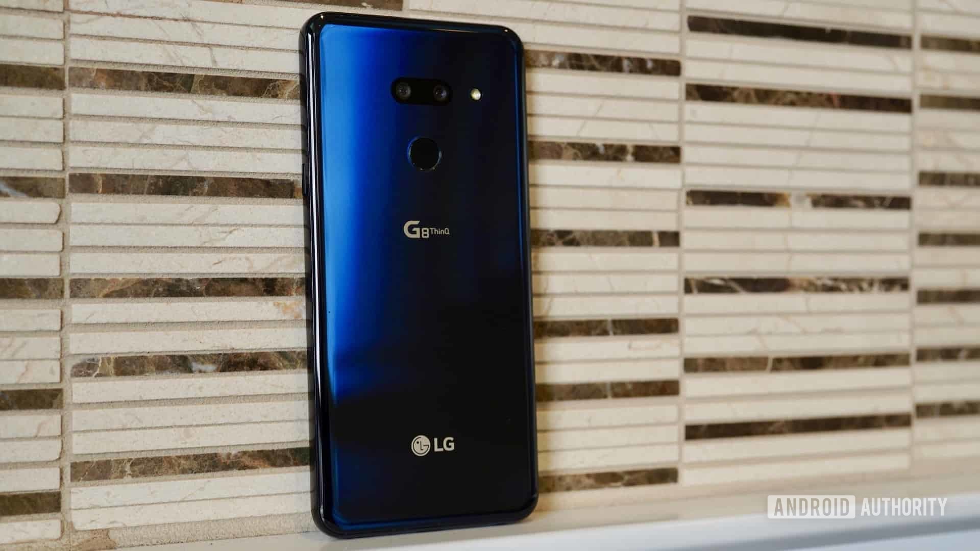 LG G8 ThinQ Review rear profile