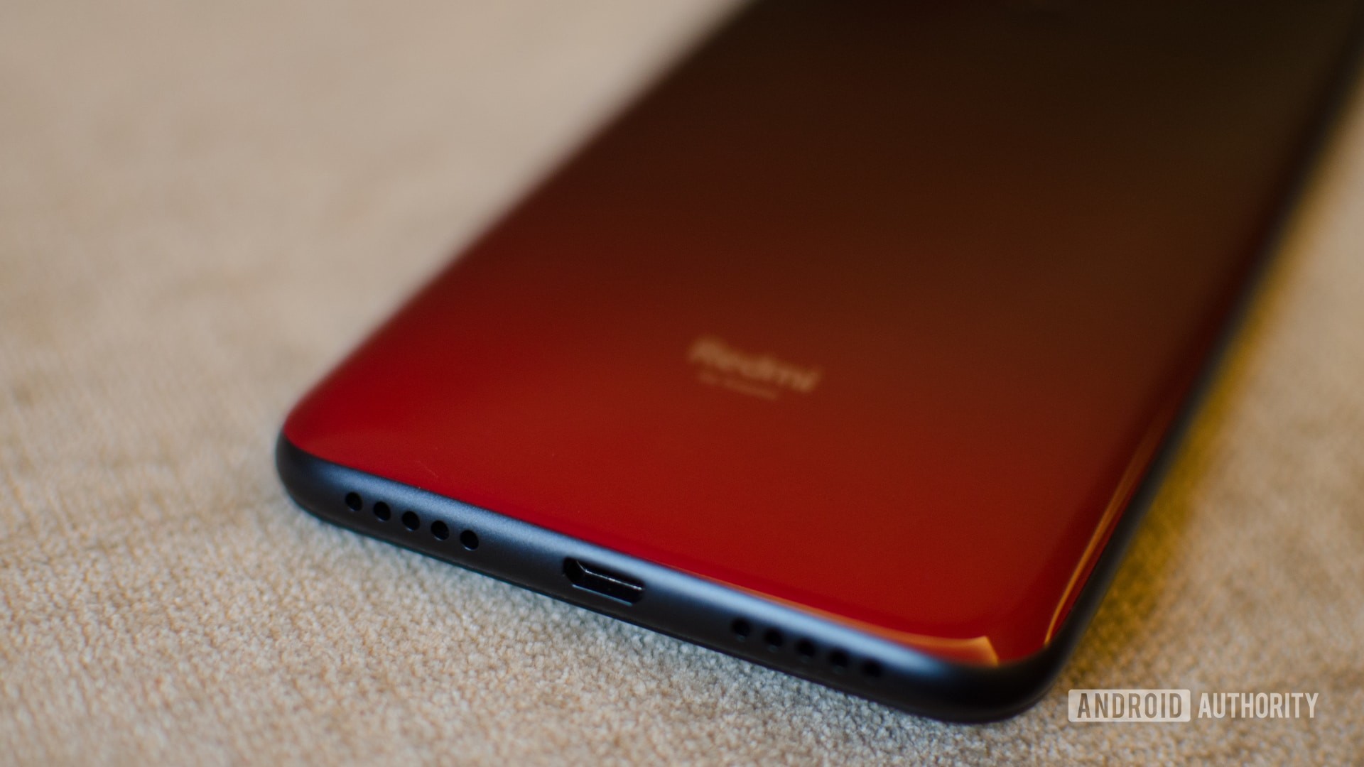 Redmi 7 showing microUSB close up