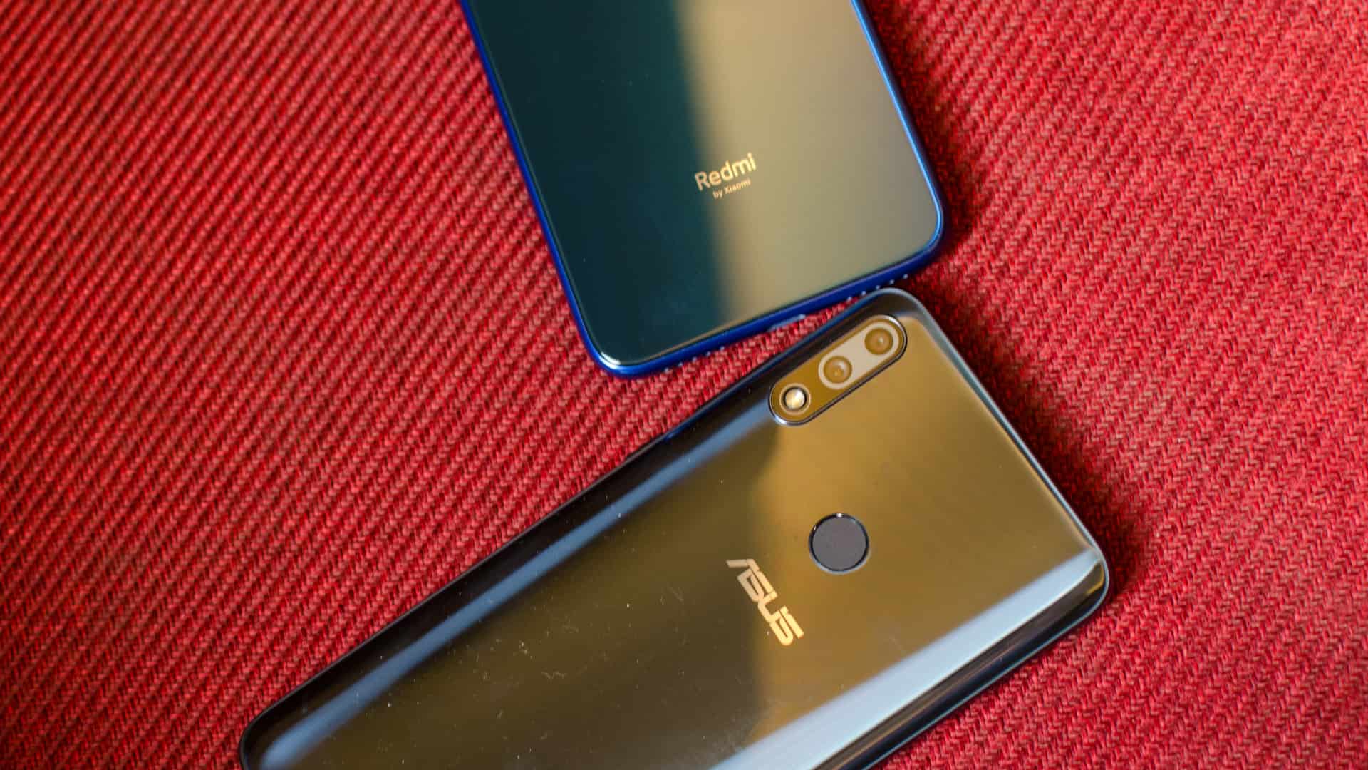 Redmi Note 7 vs ASUS Zenfone Max Pro M2 back of the phone and logos