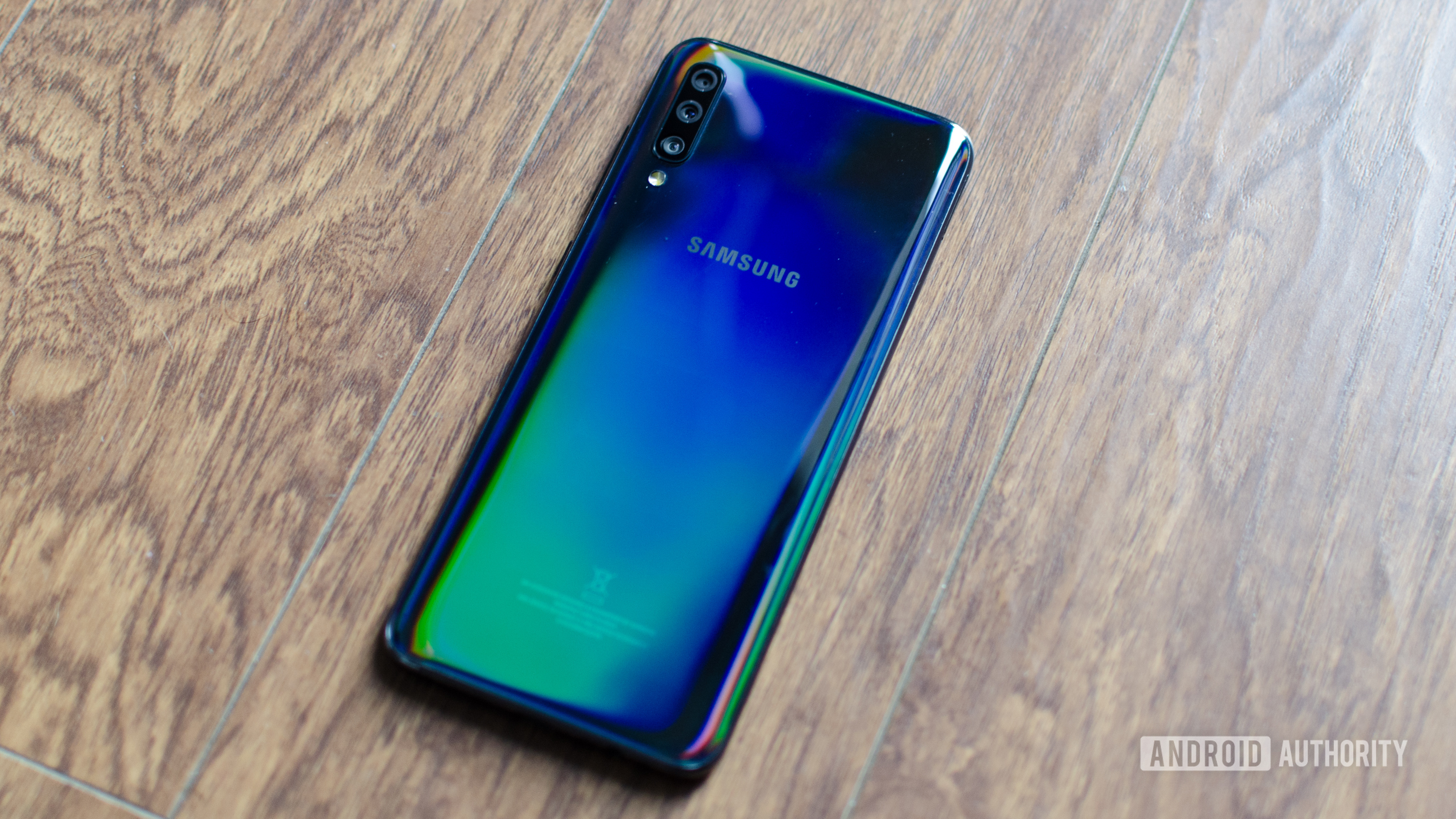 Samsung Galaxy A70 feature image of back